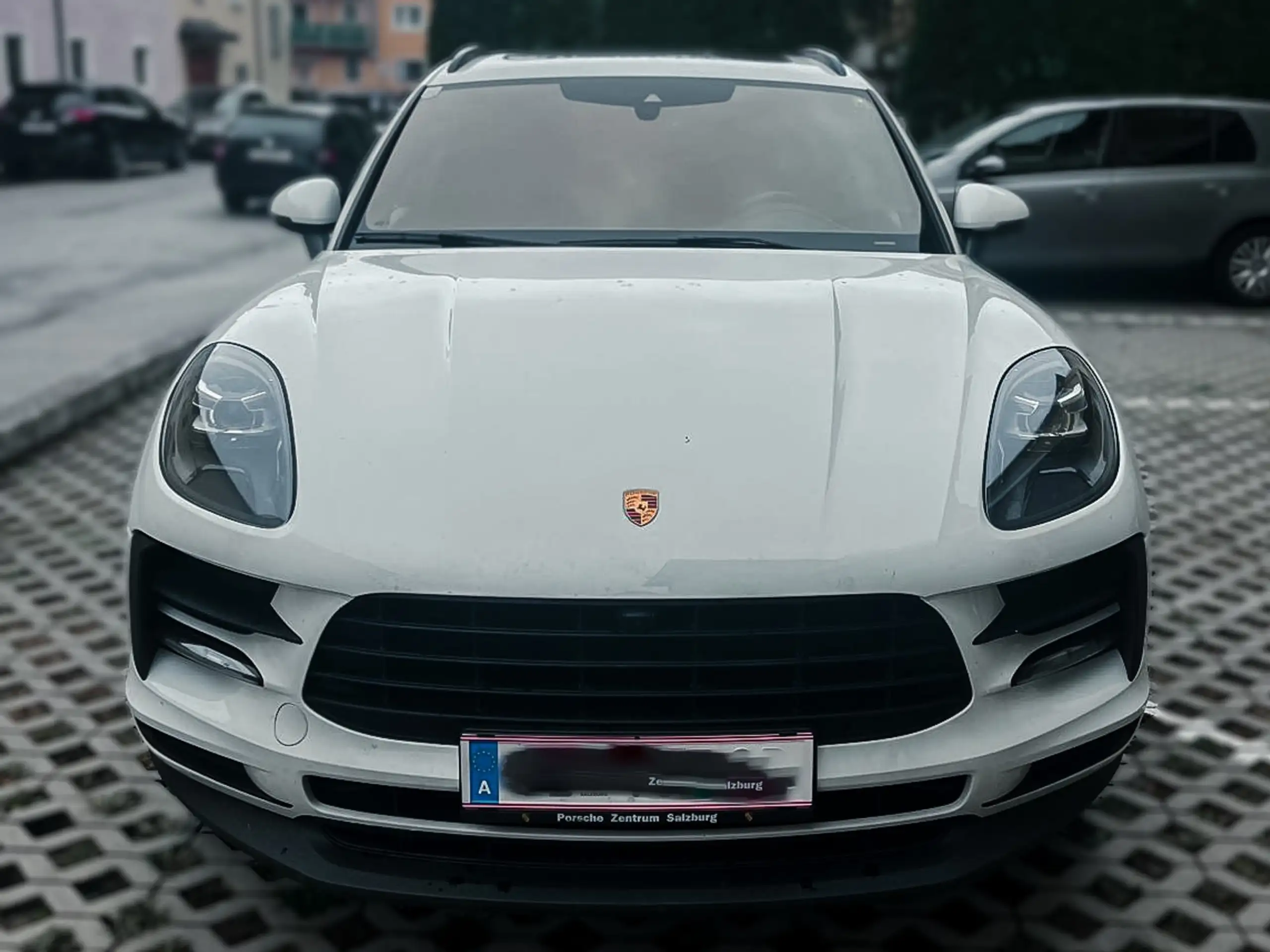 Porsche - Macan