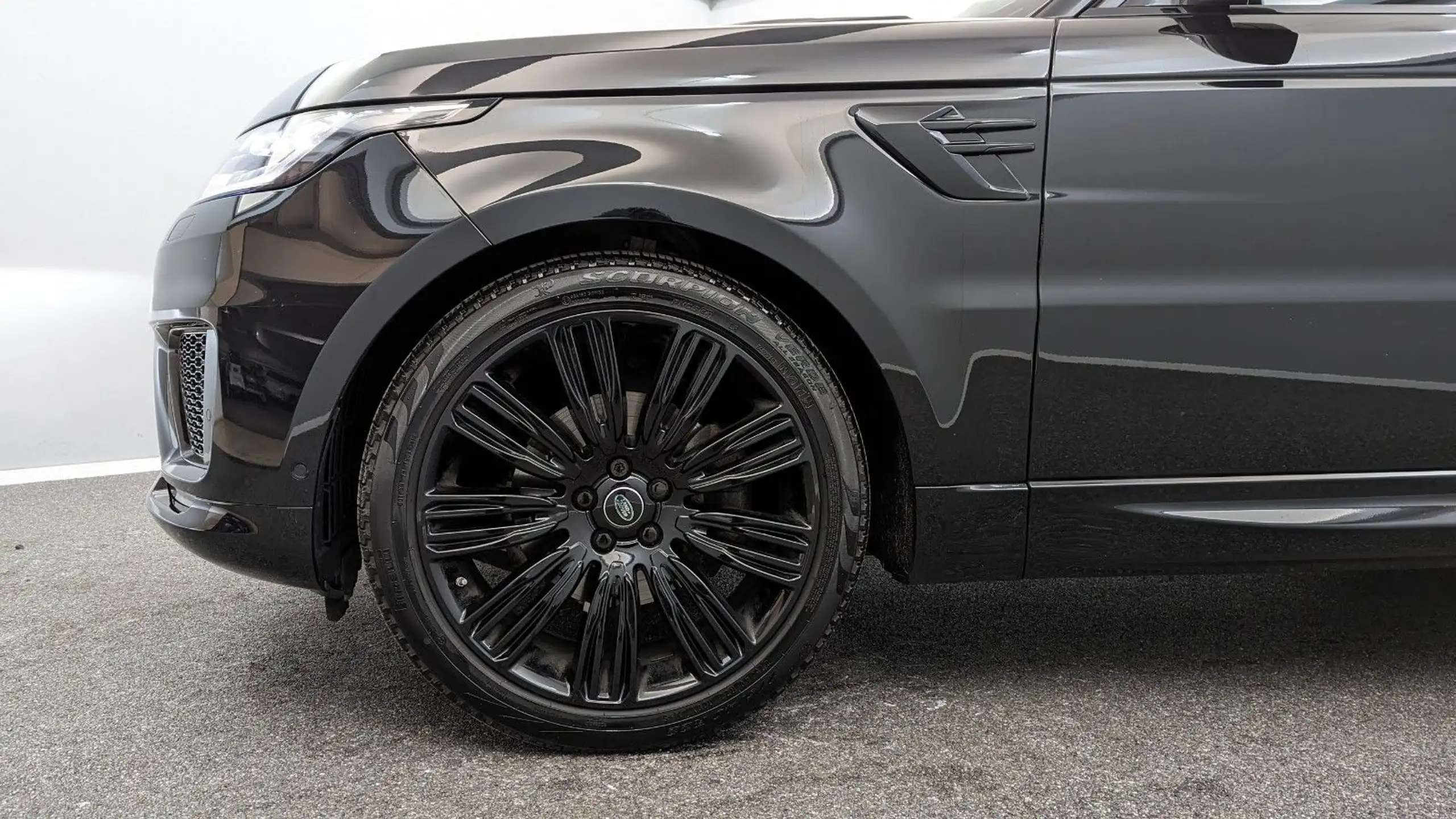 Land Rover - Range Rover Sport