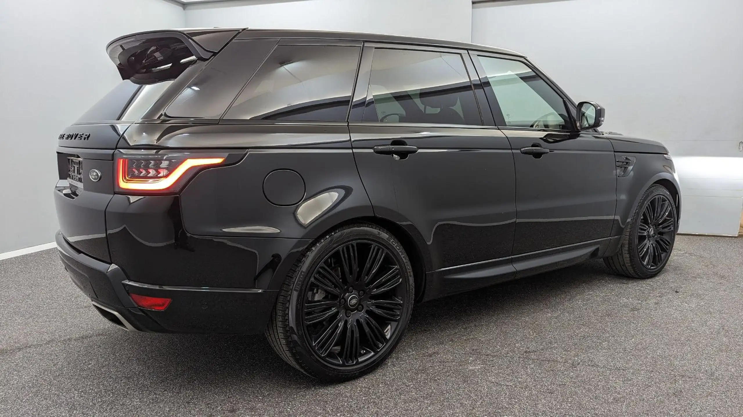 Land Rover - Range Rover Sport