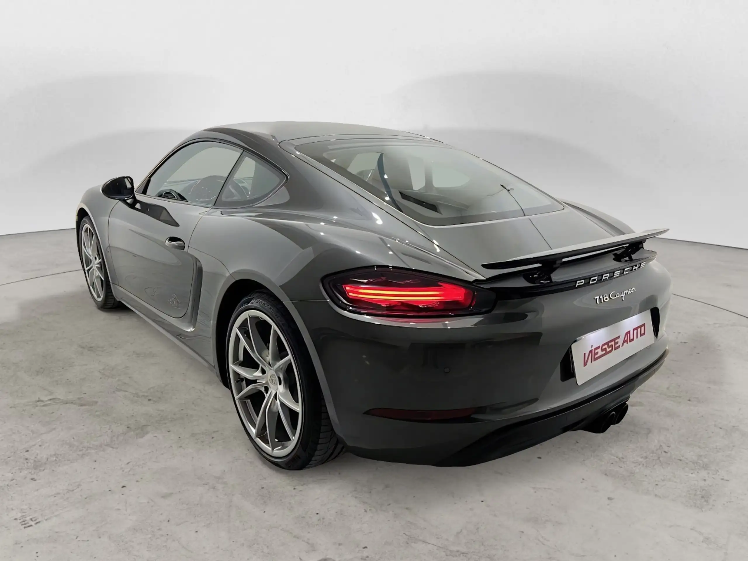 Porsche - Cayman