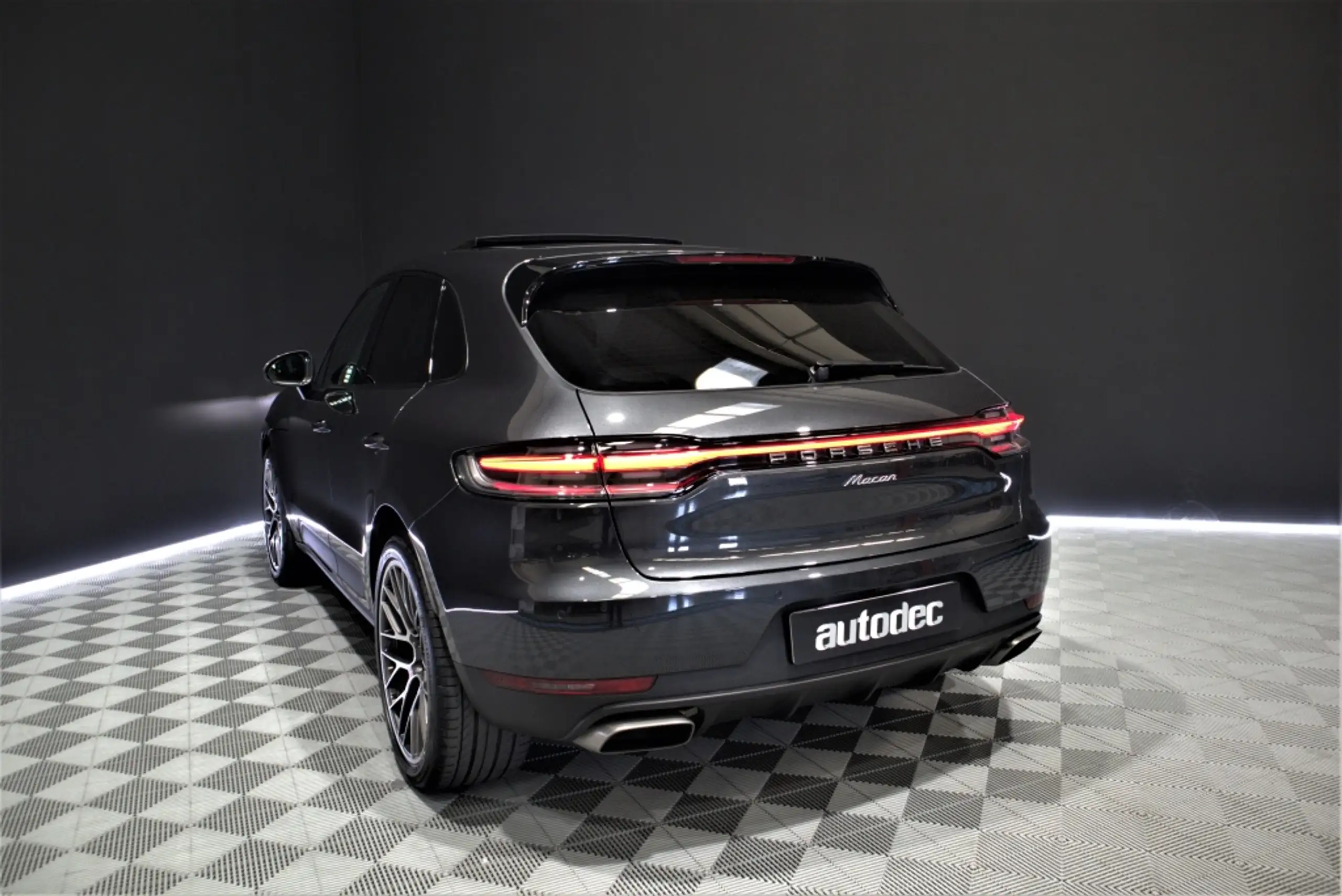 Porsche - Macan