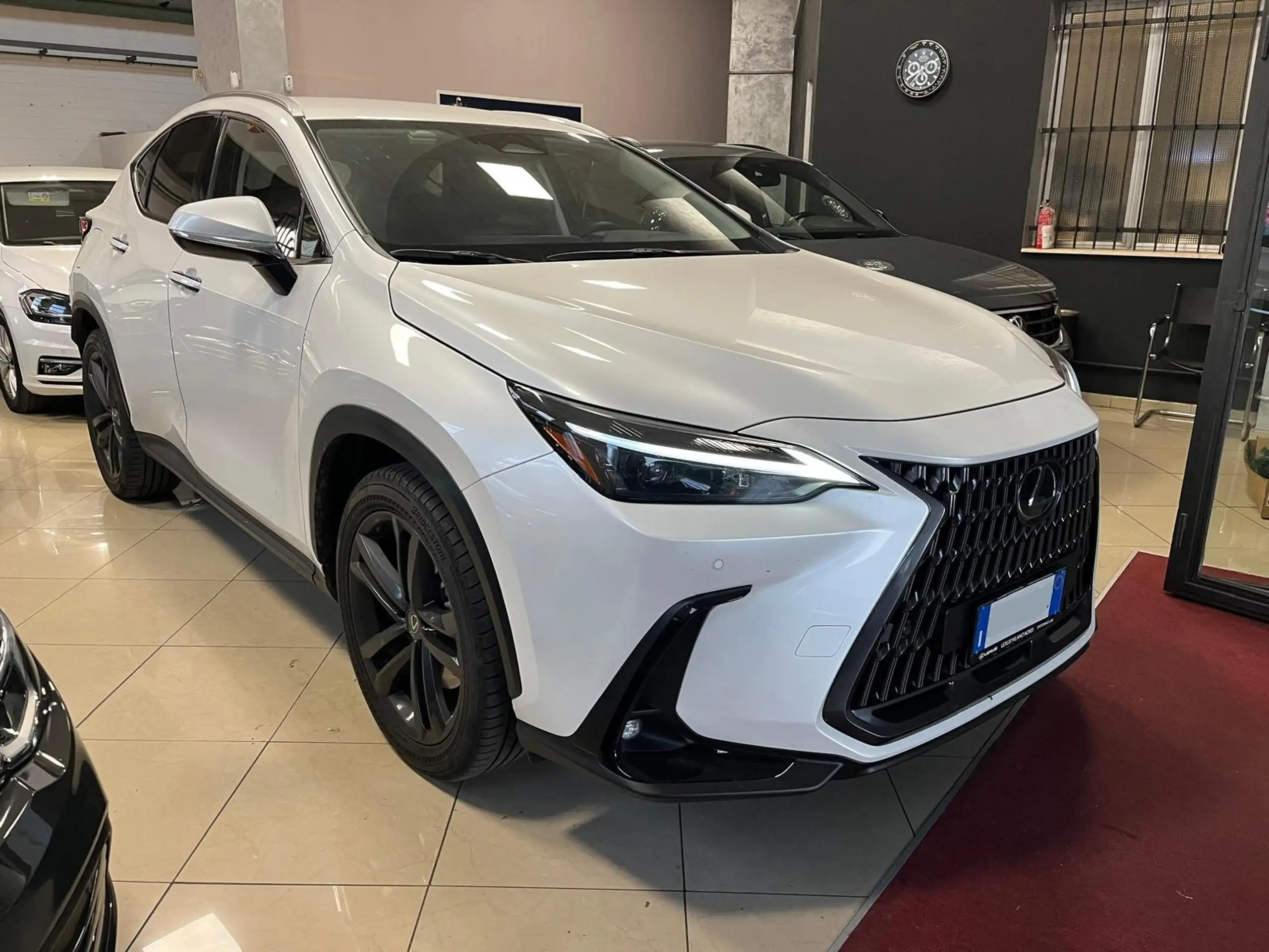 Lexus - NX 200t