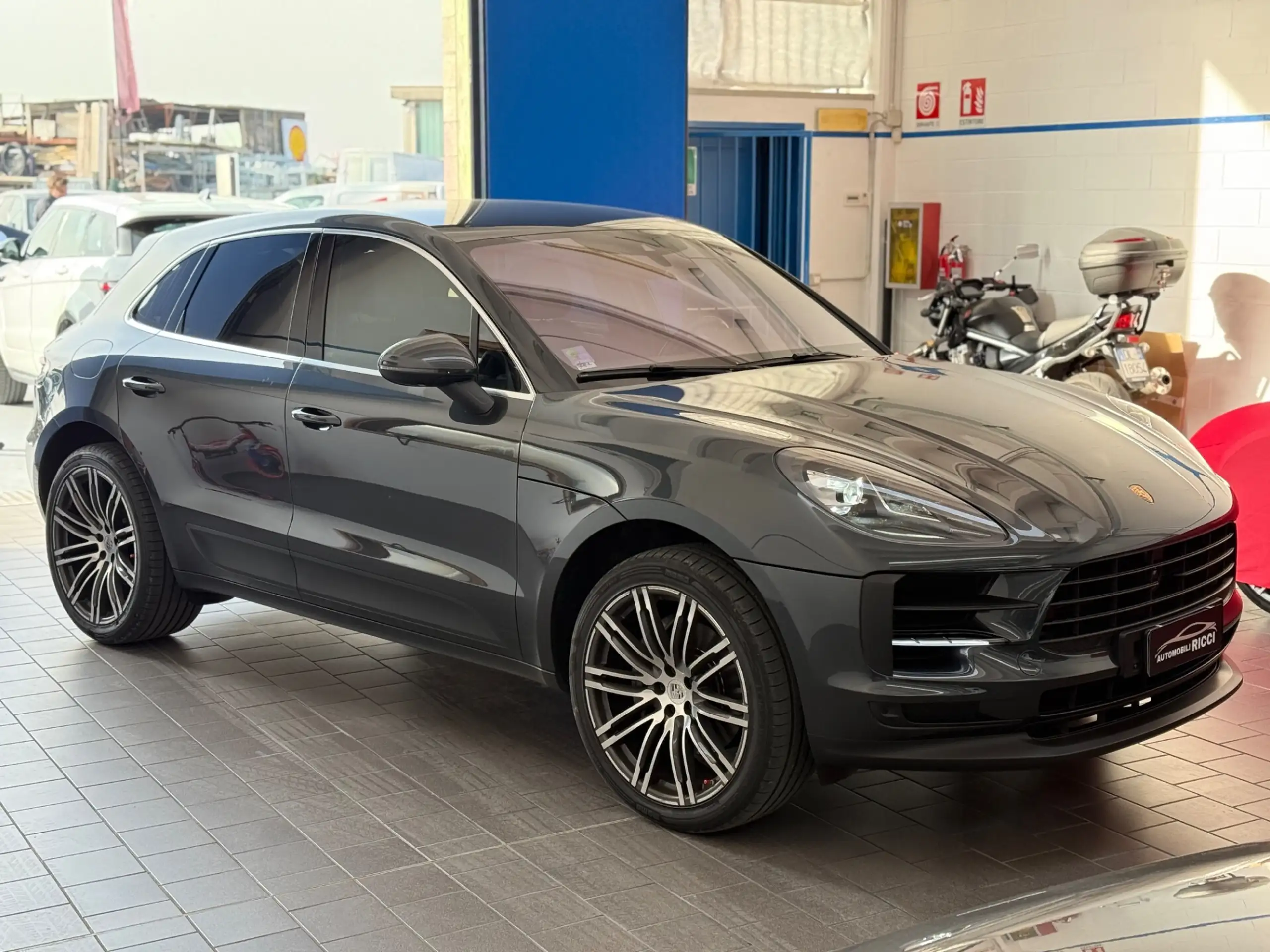 Porsche - Macan