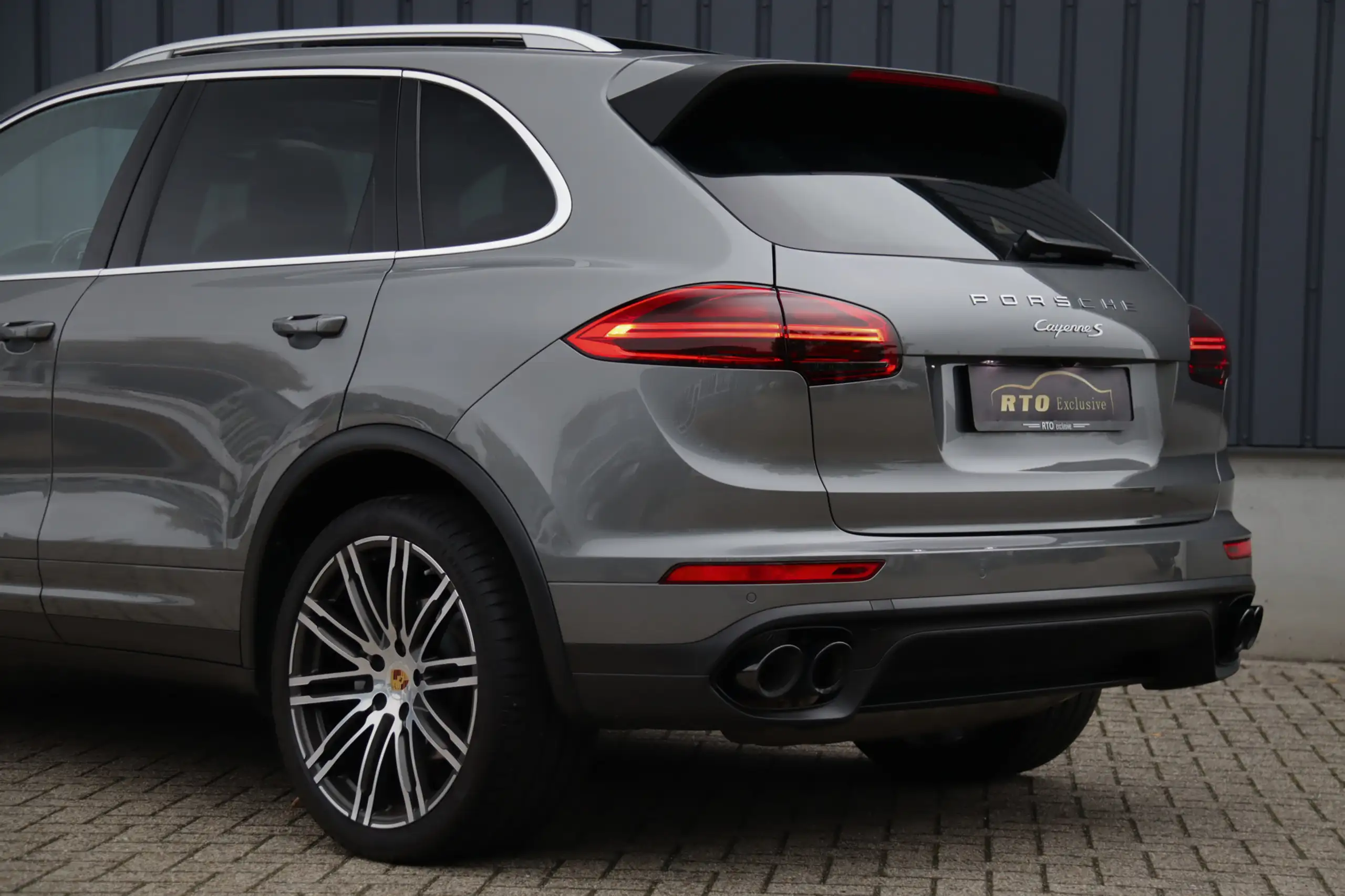 Porsche - Cayenne