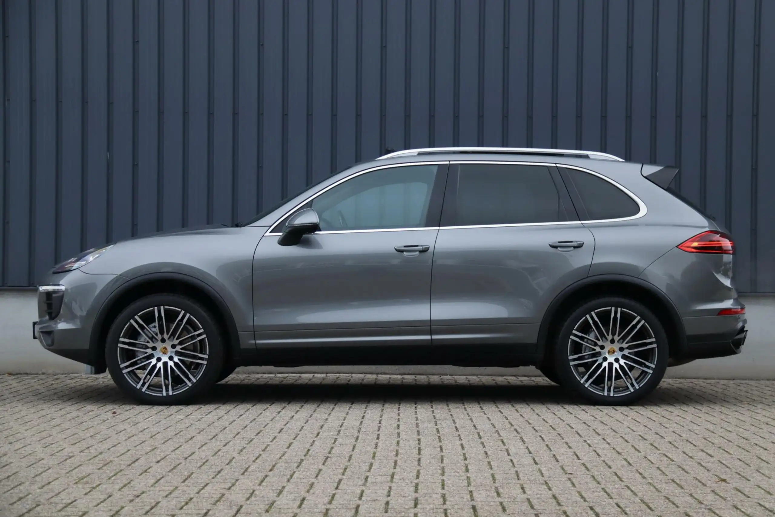 Porsche - Cayenne