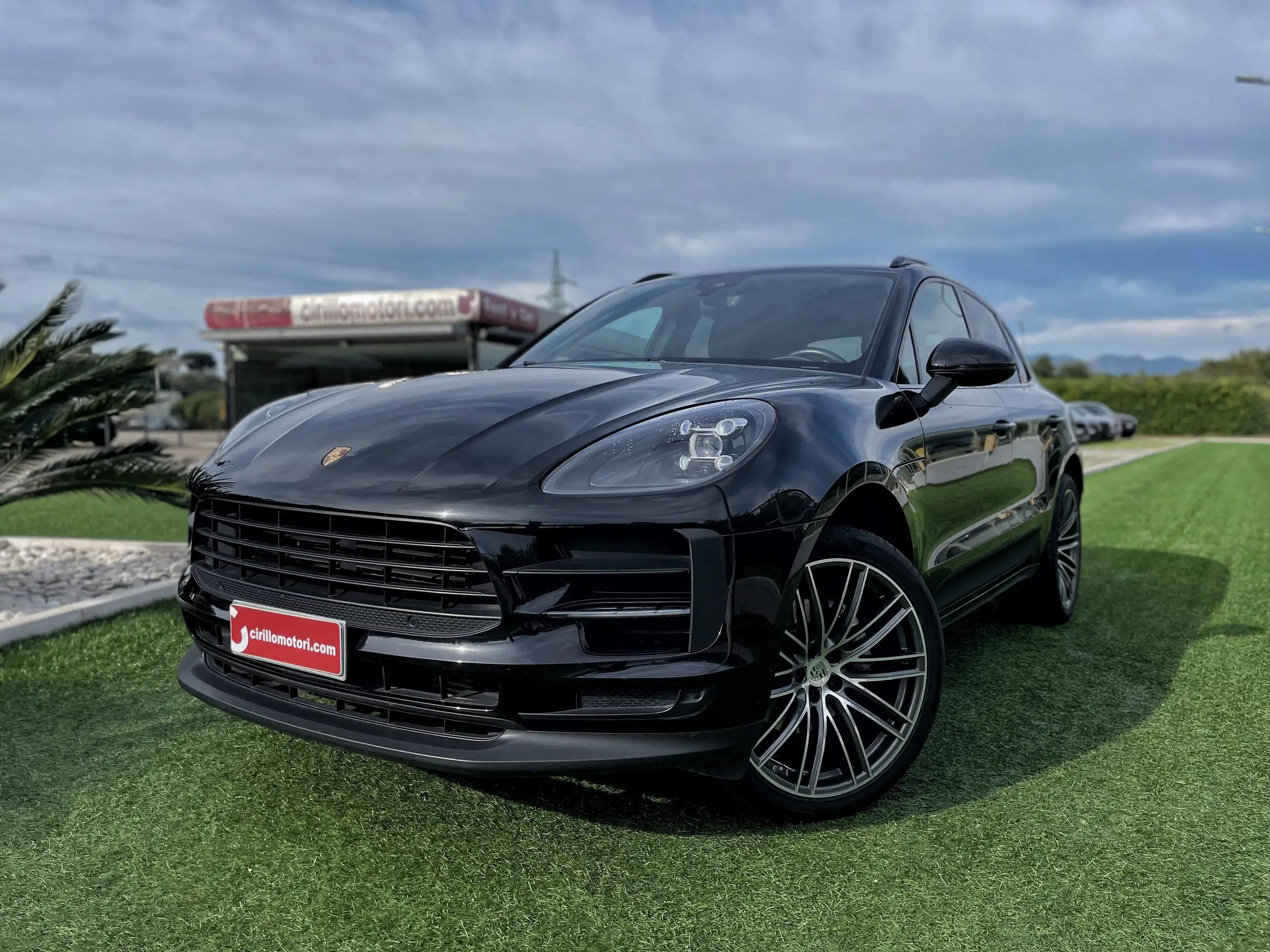 Porsche - Macan