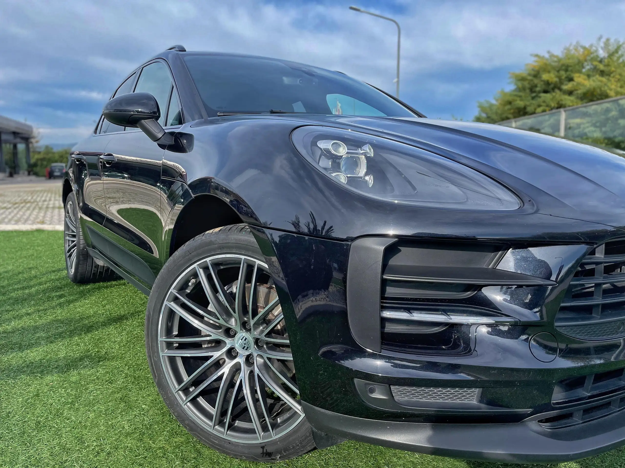 Porsche - Macan