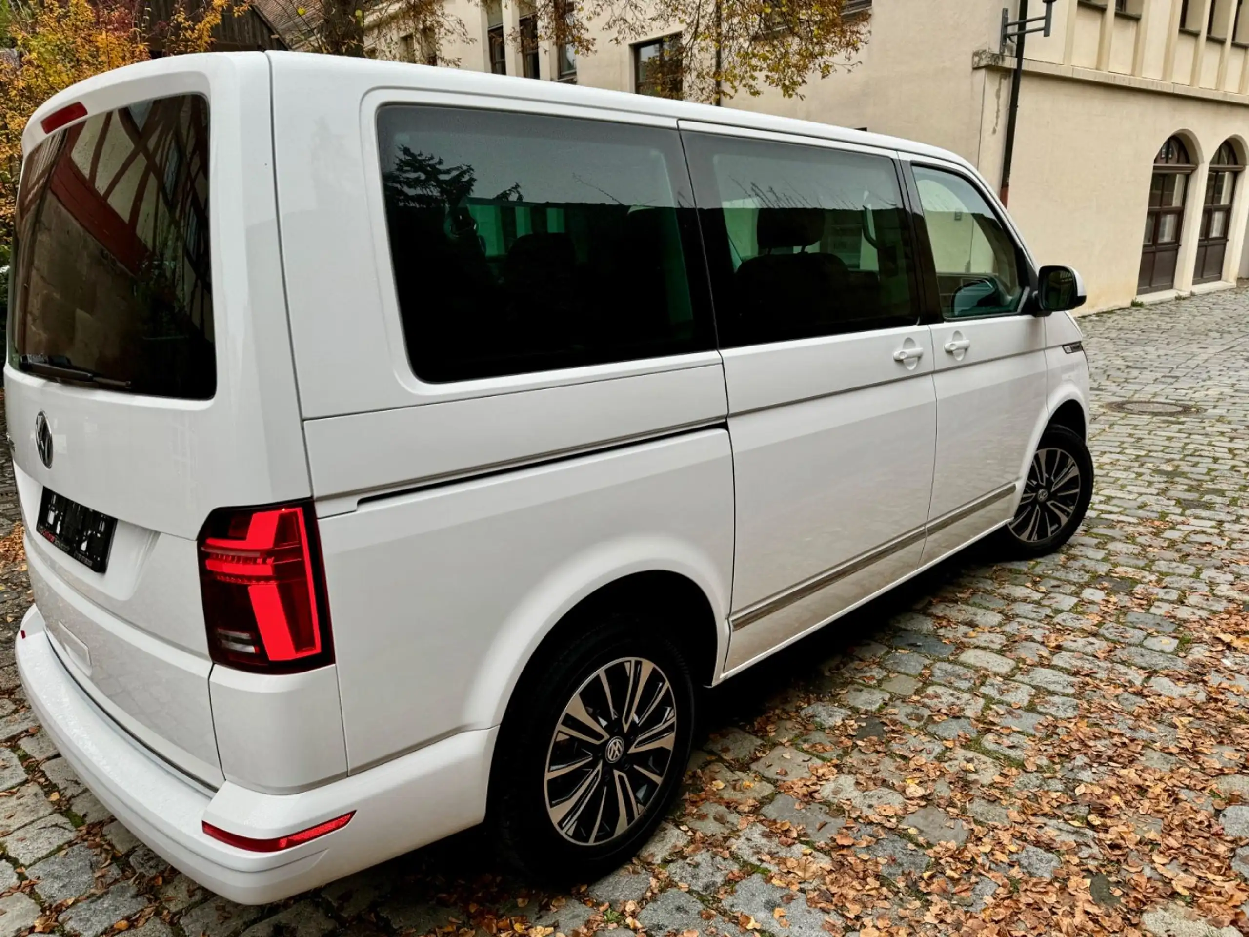 Volkswagen - T6 Caravelle