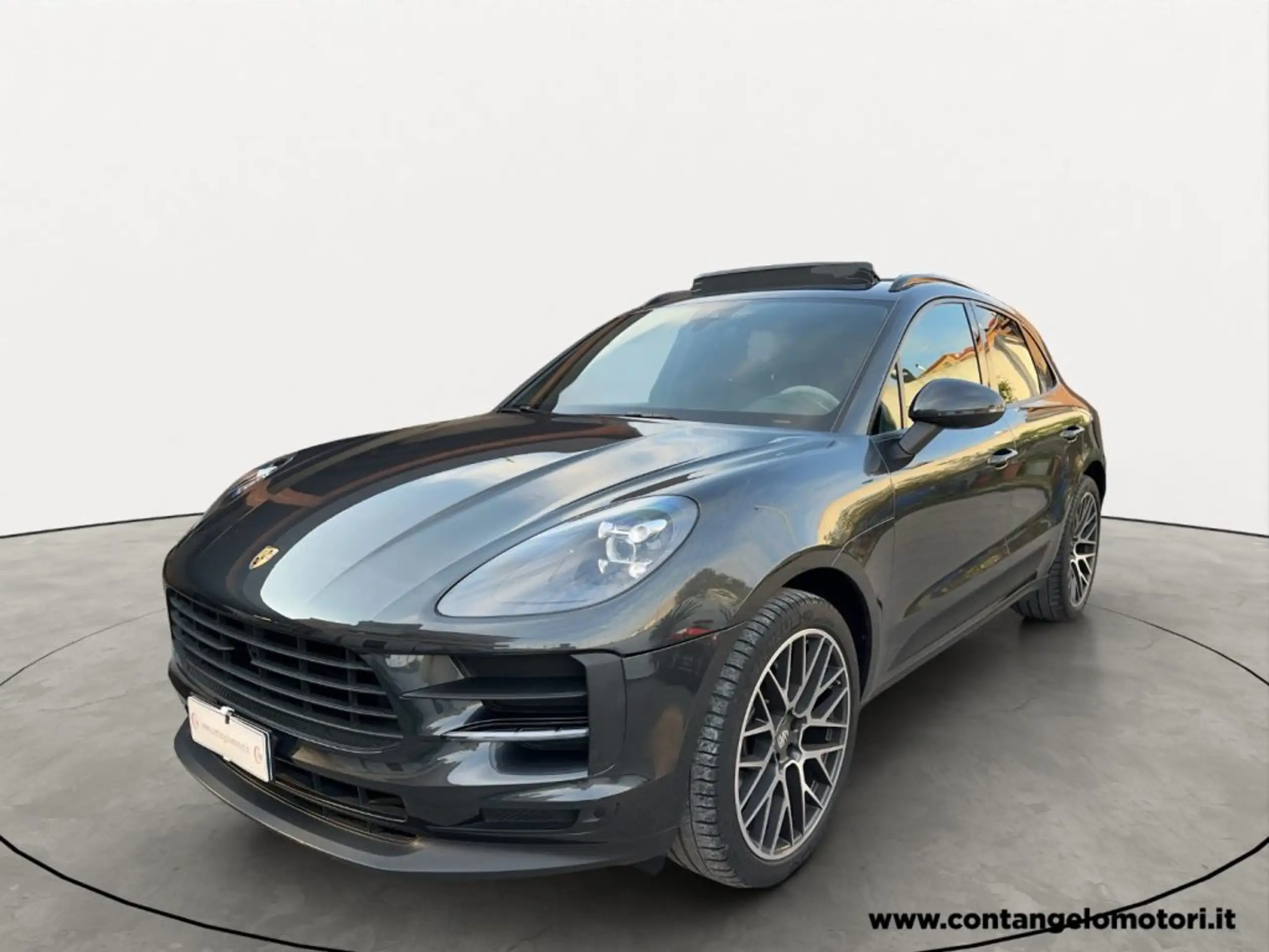 Porsche - Macan