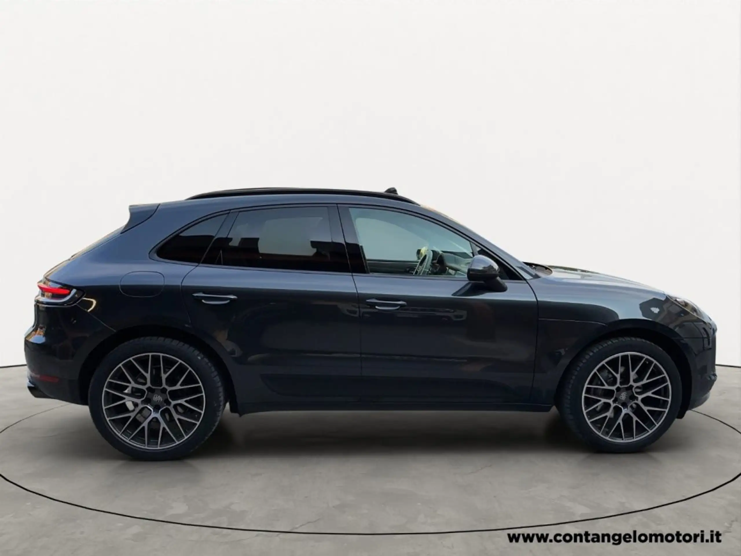 Porsche - Macan