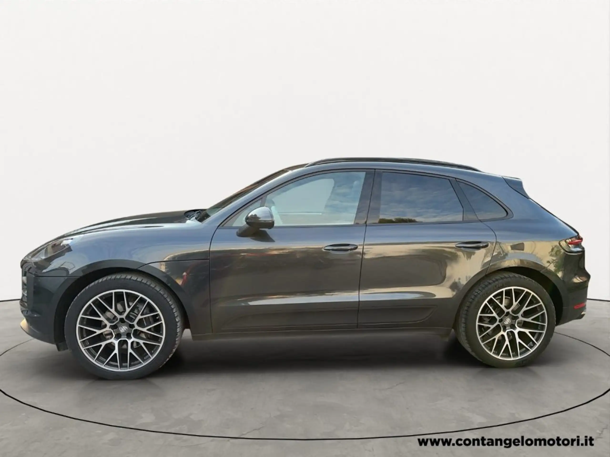 Porsche - Macan