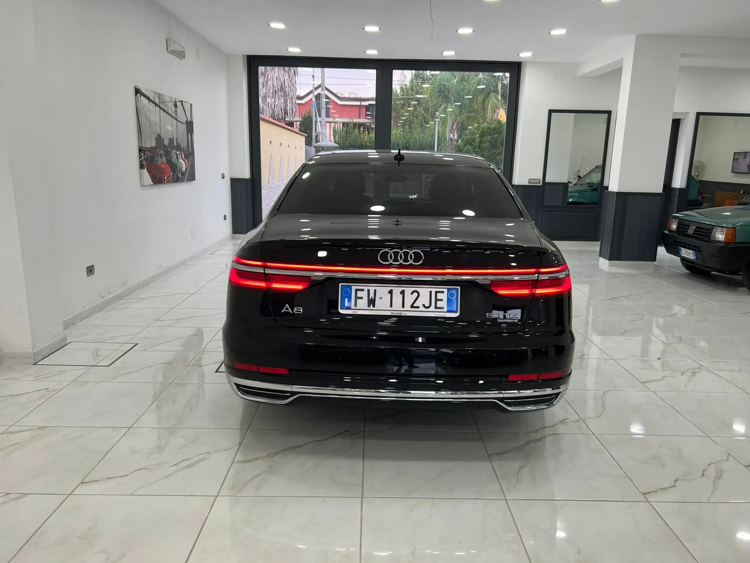 Audi - A8