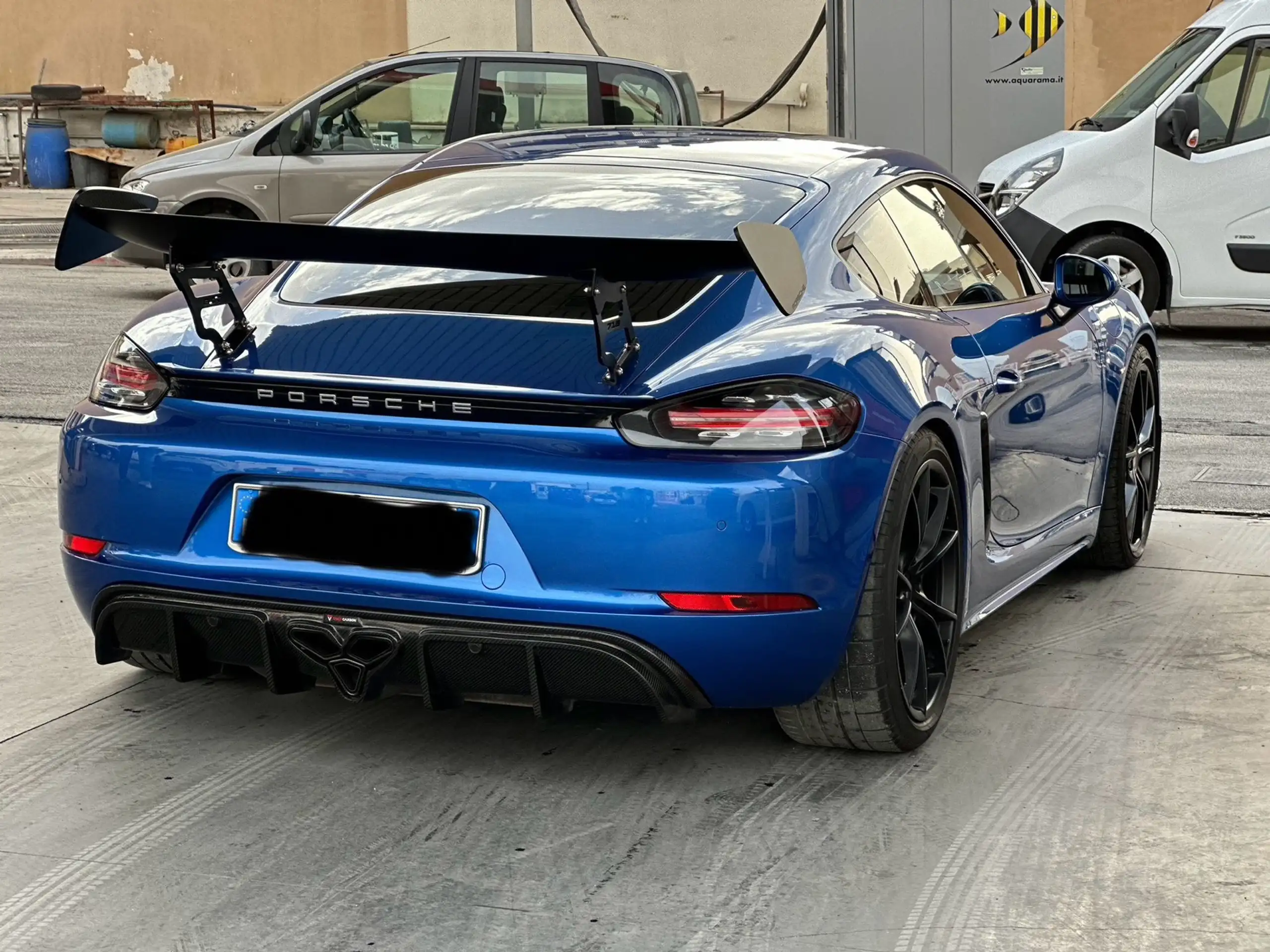 Porsche - Cayman