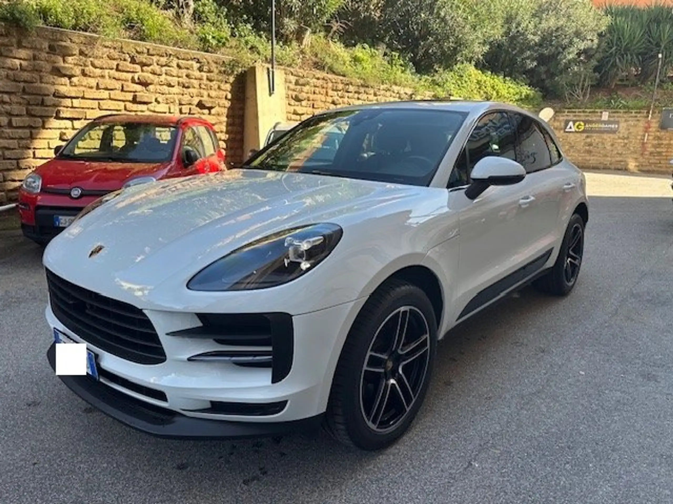 Porsche - Macan