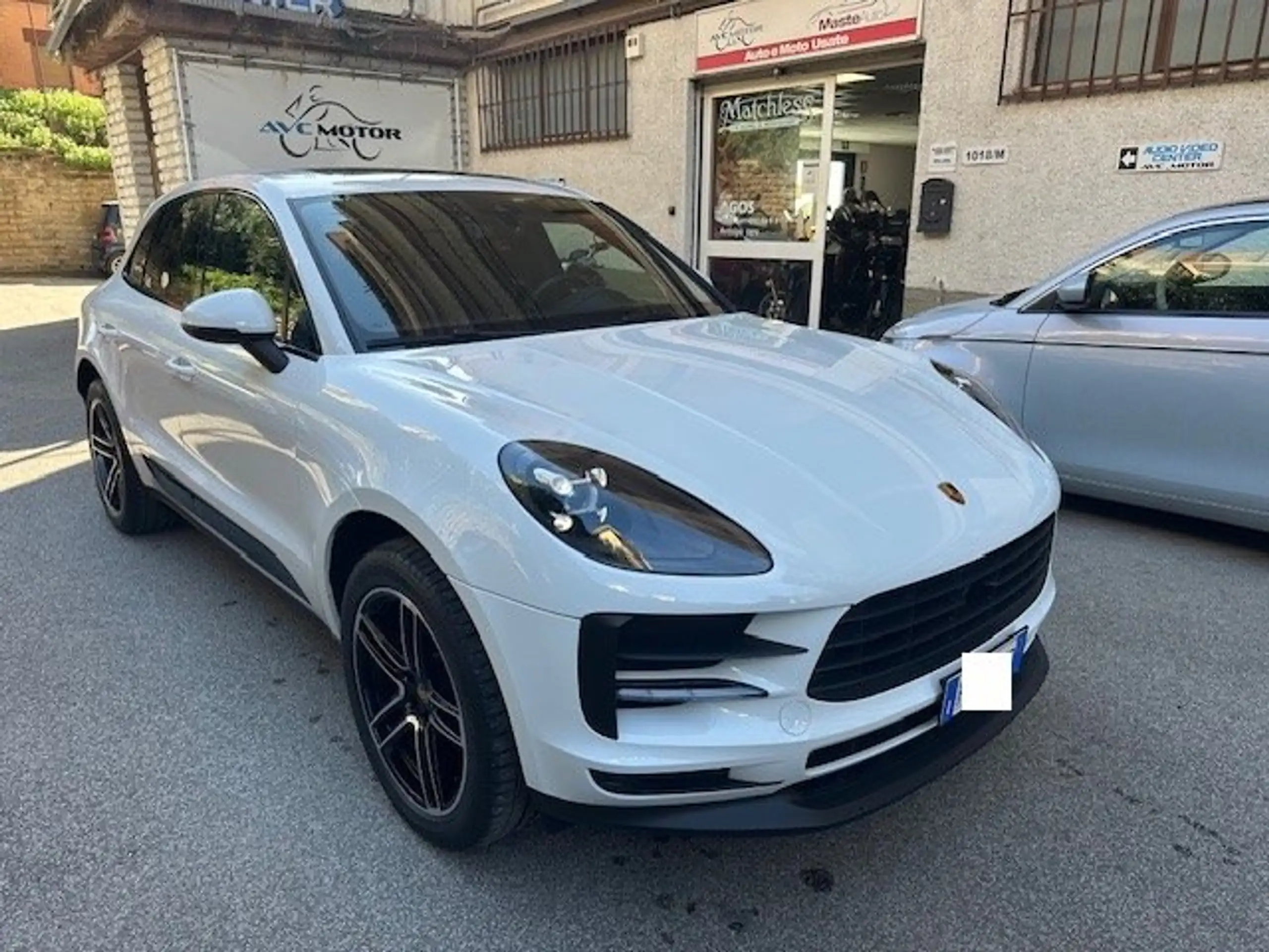 Porsche - Macan