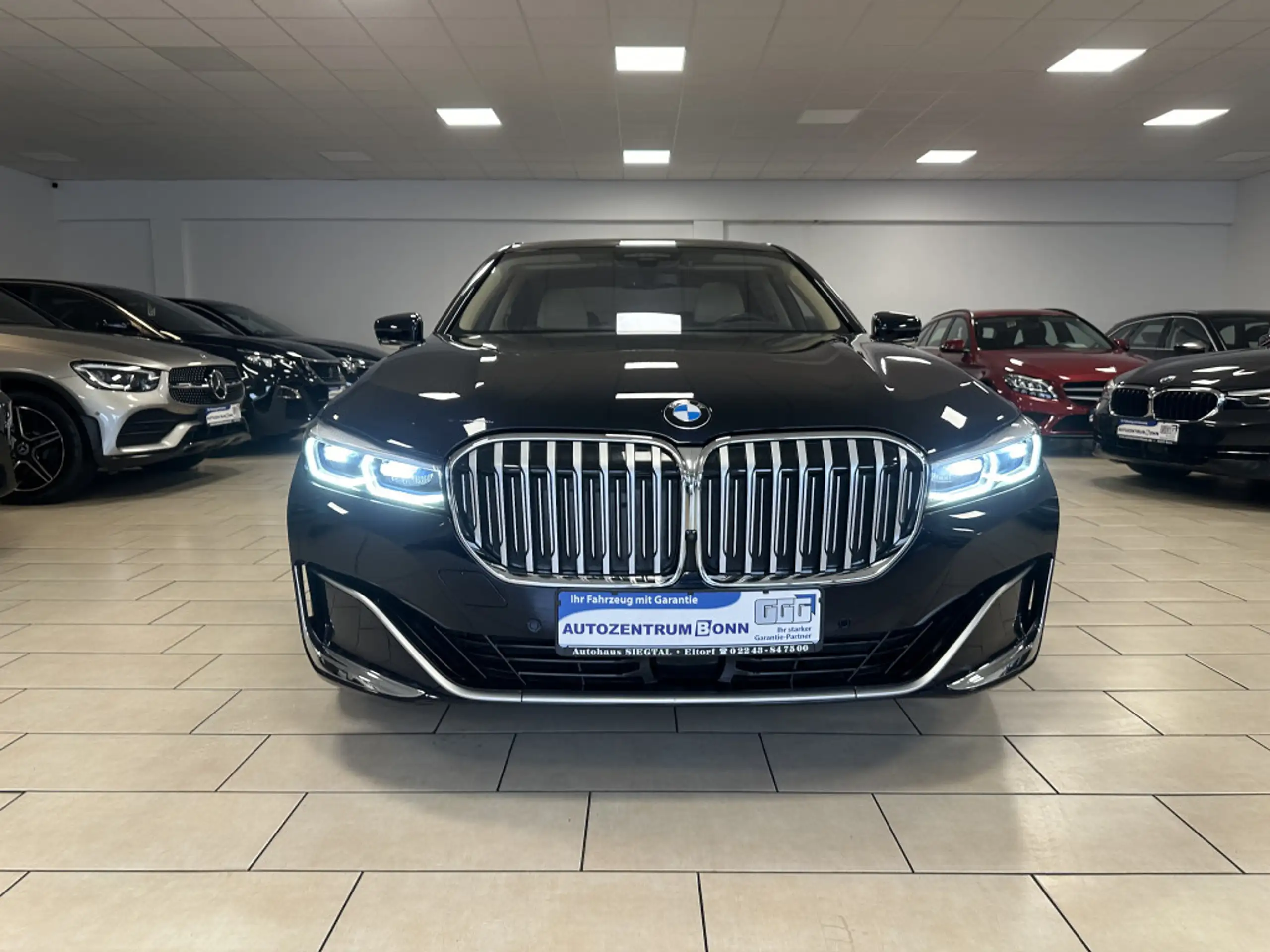 BMW - 745