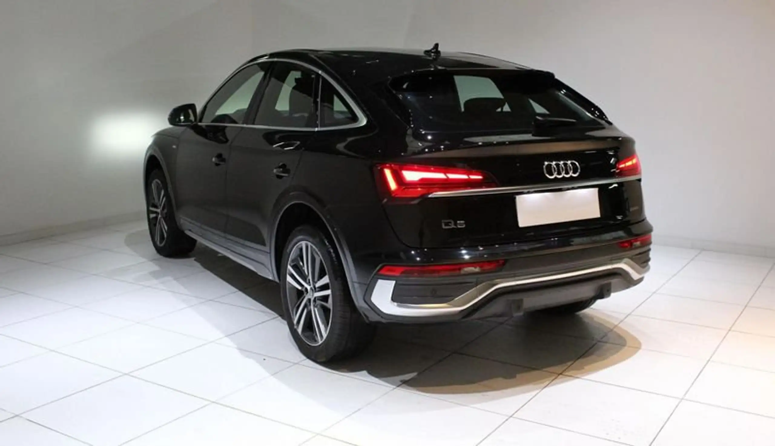 Audi - Q5