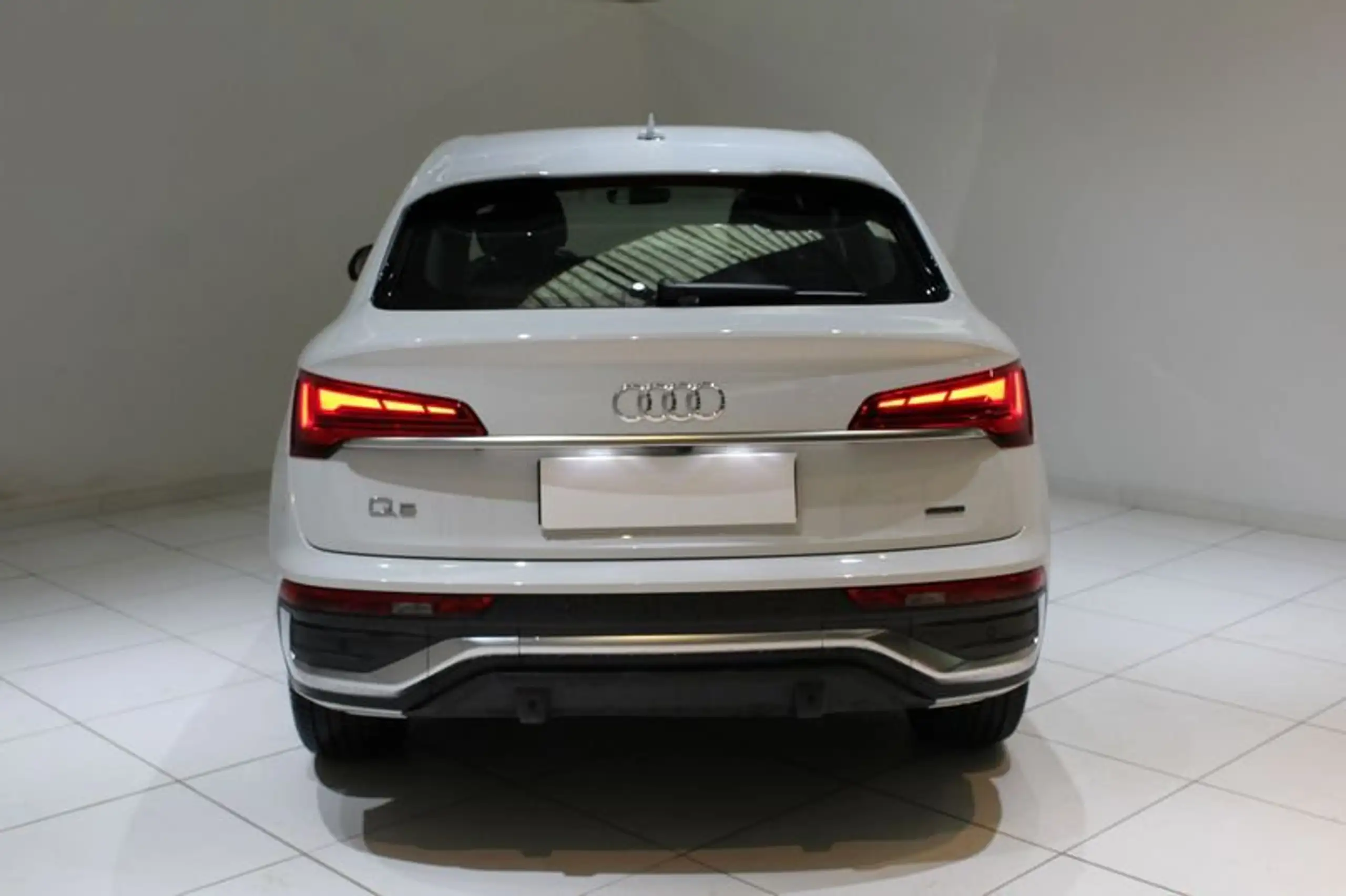 Audi - Q5