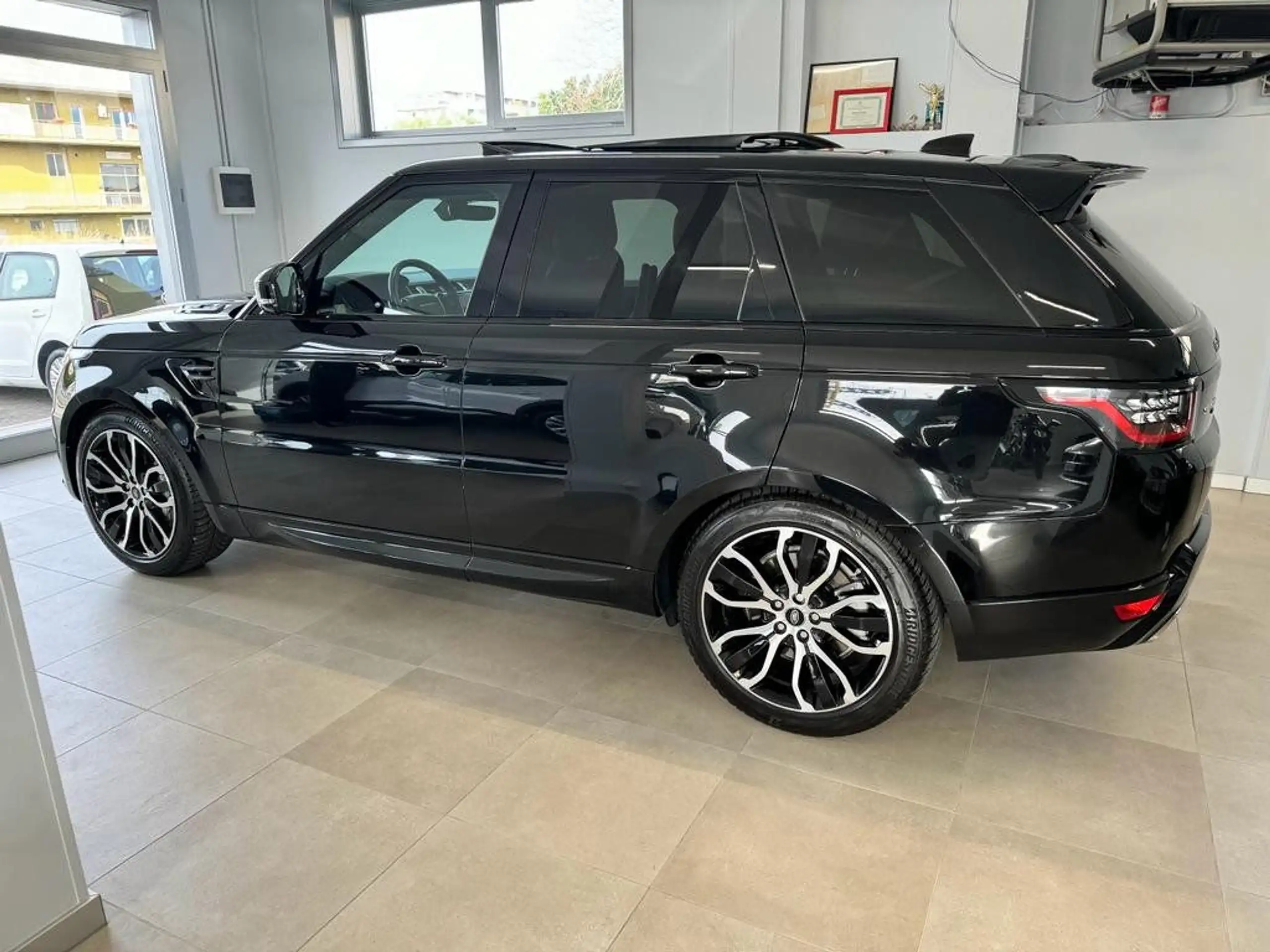 Land Rover - Range Rover Sport