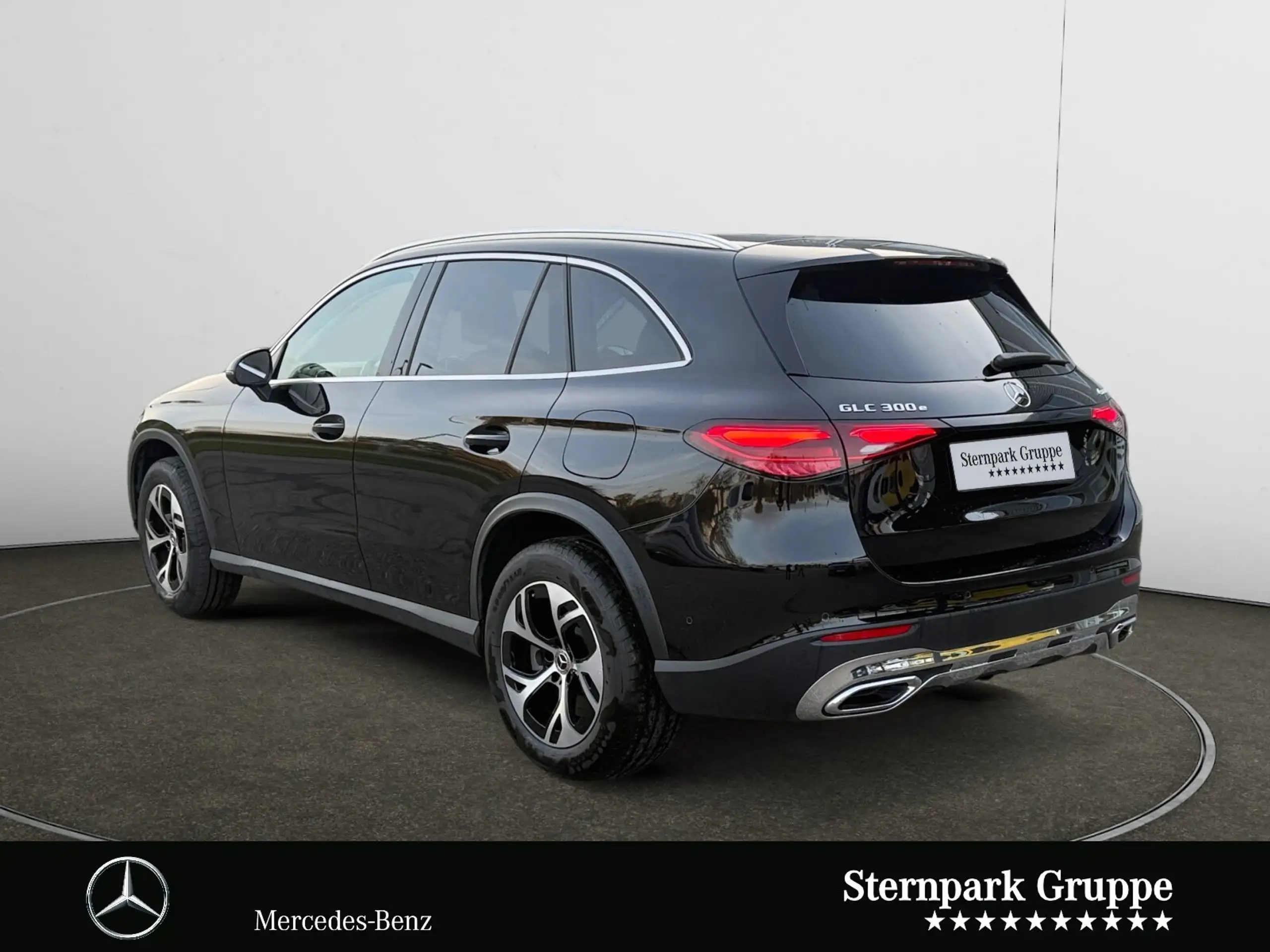 Mercedes-Benz - GLC 300