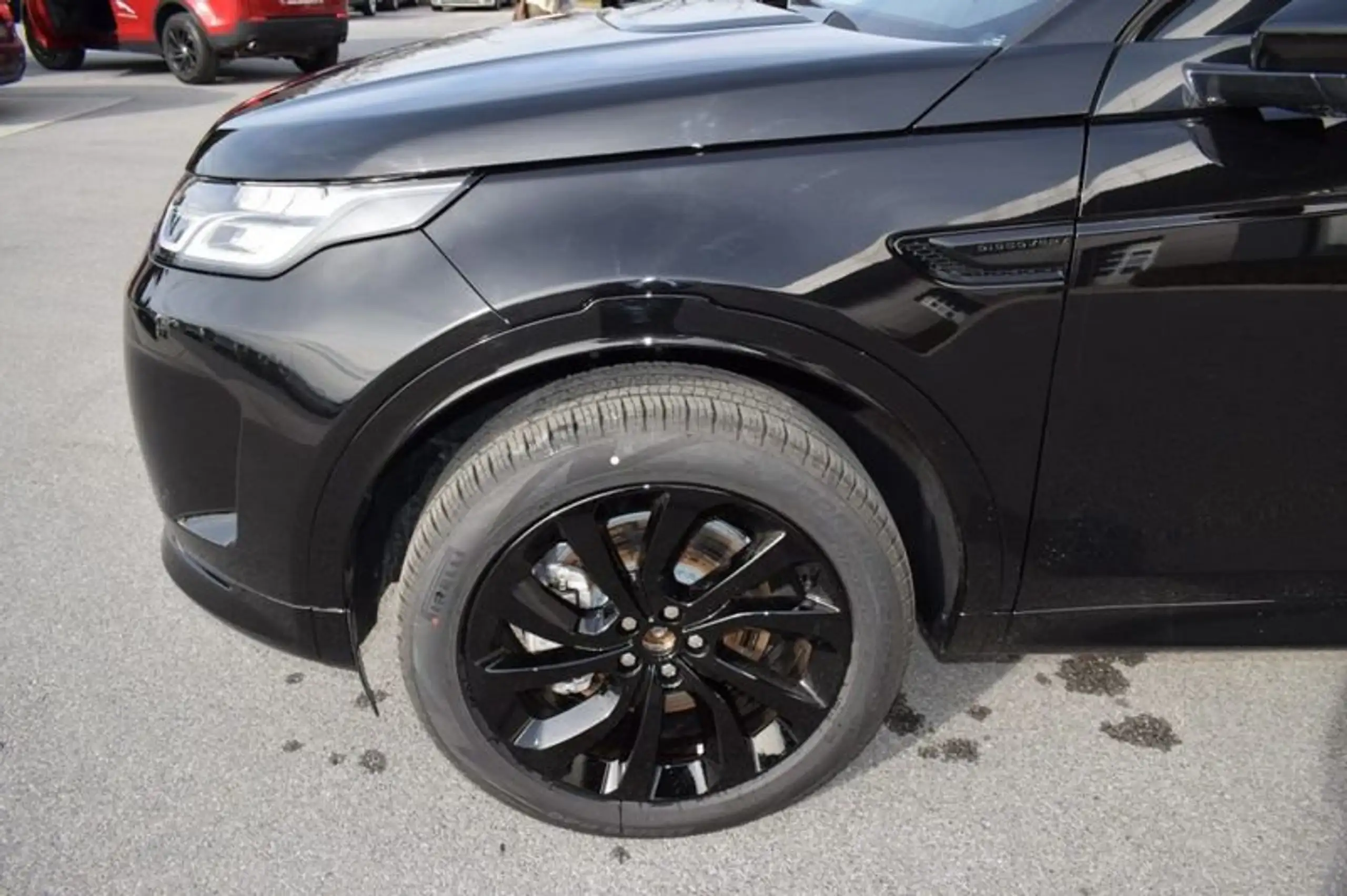 Land Rover - Discovery Sport