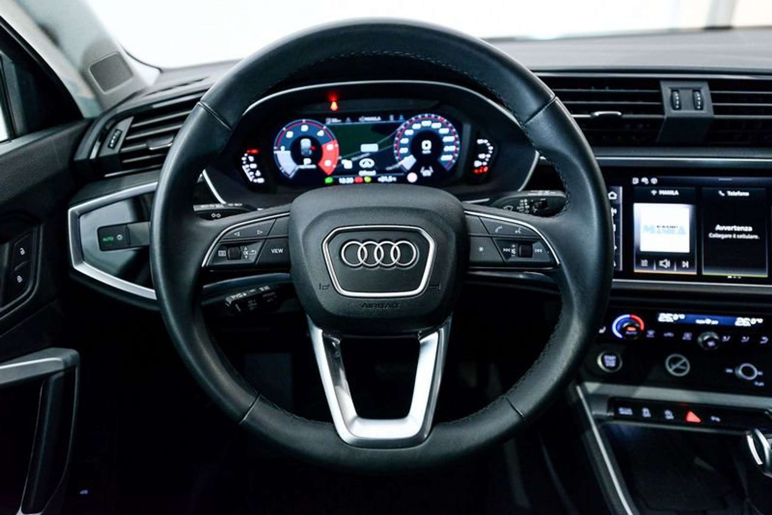 Audi - Q3