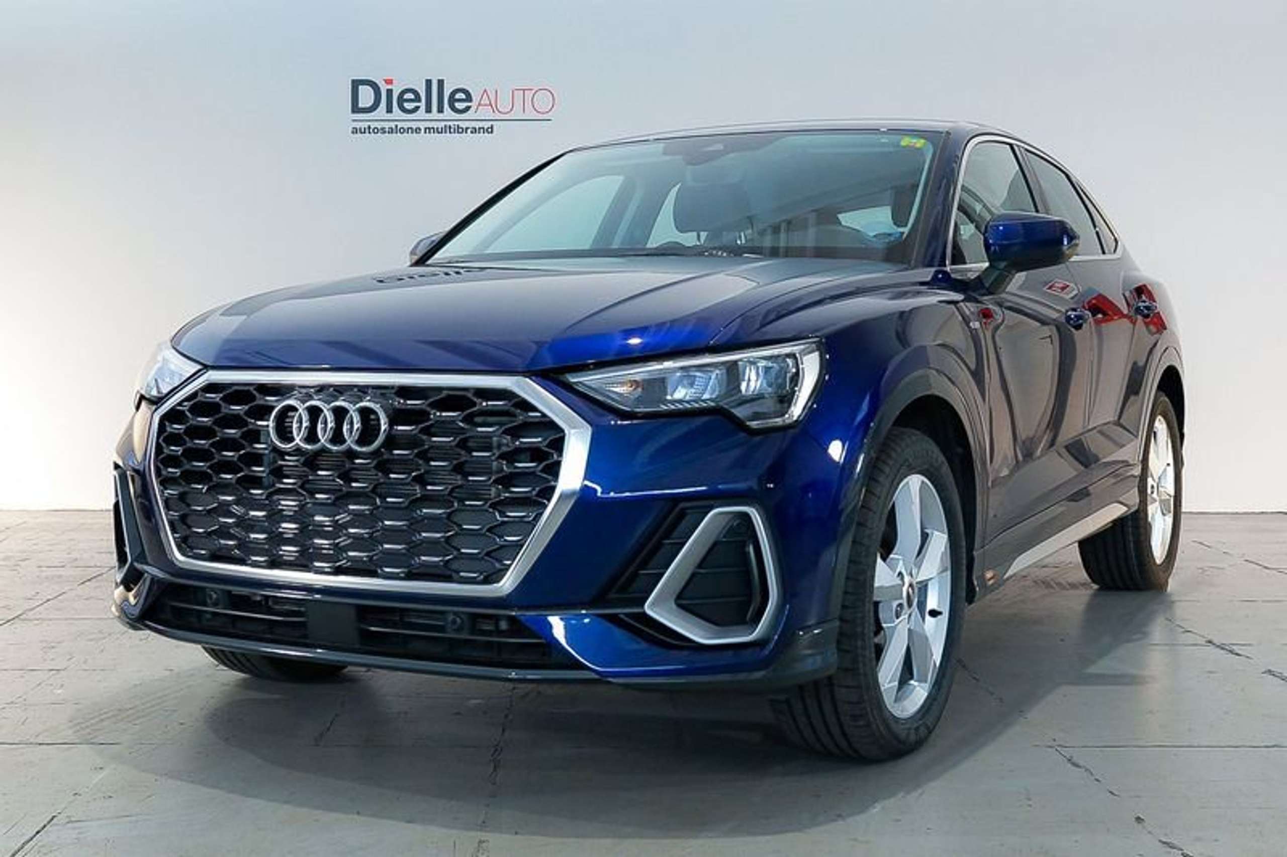 Audi - Q3