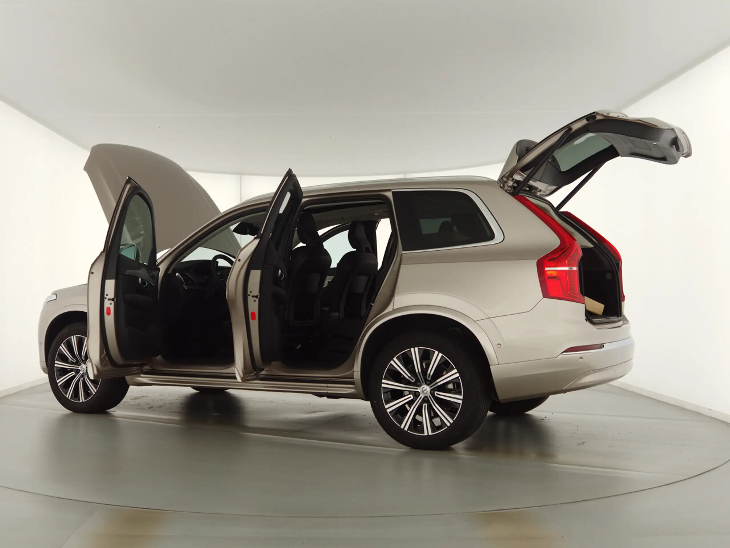 Volvo - XC90