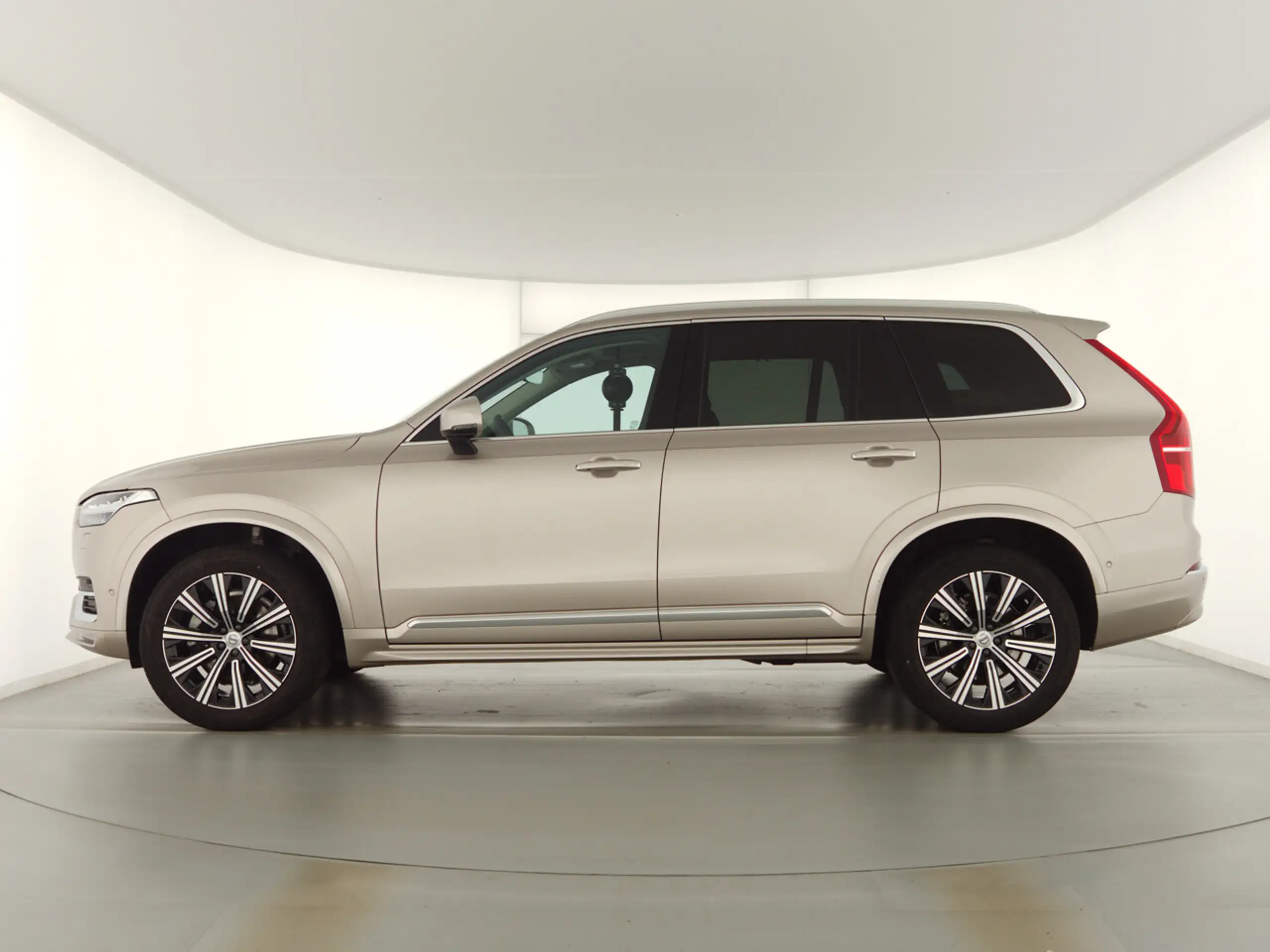 Volvo - XC90