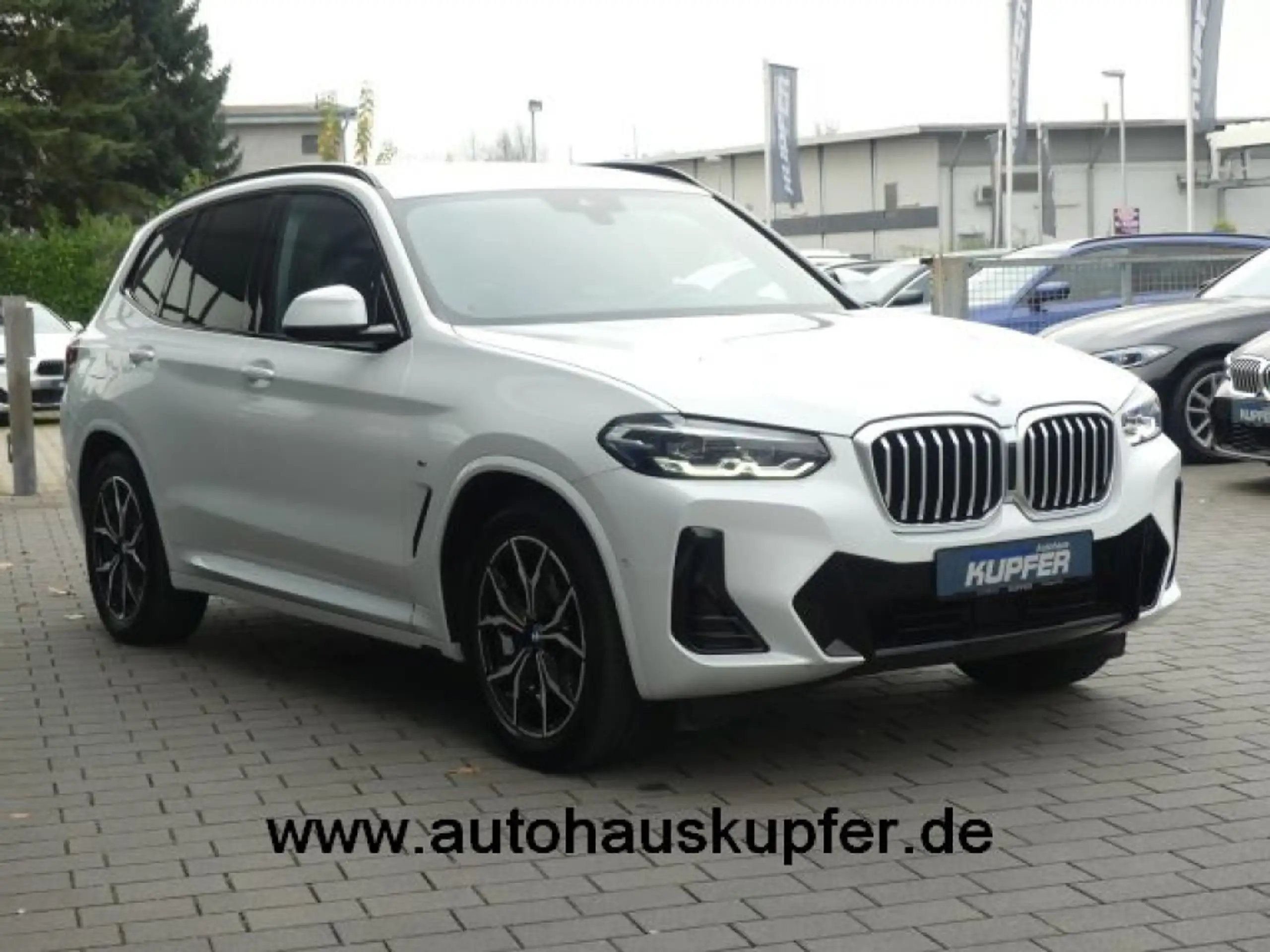 BMW - X3