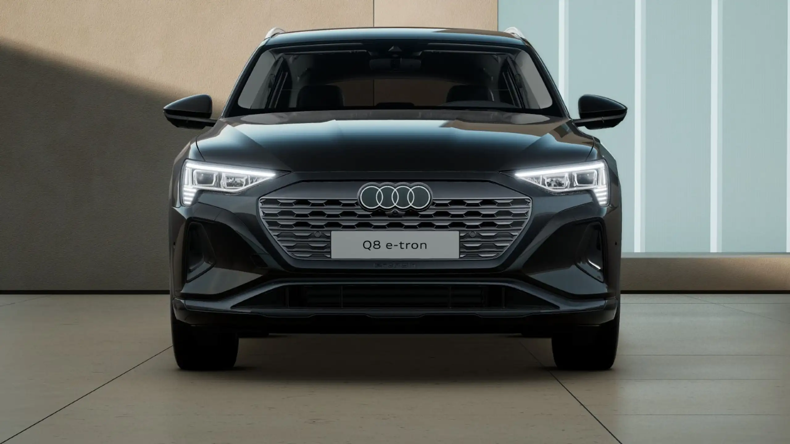 Audi - Q8 e-tron