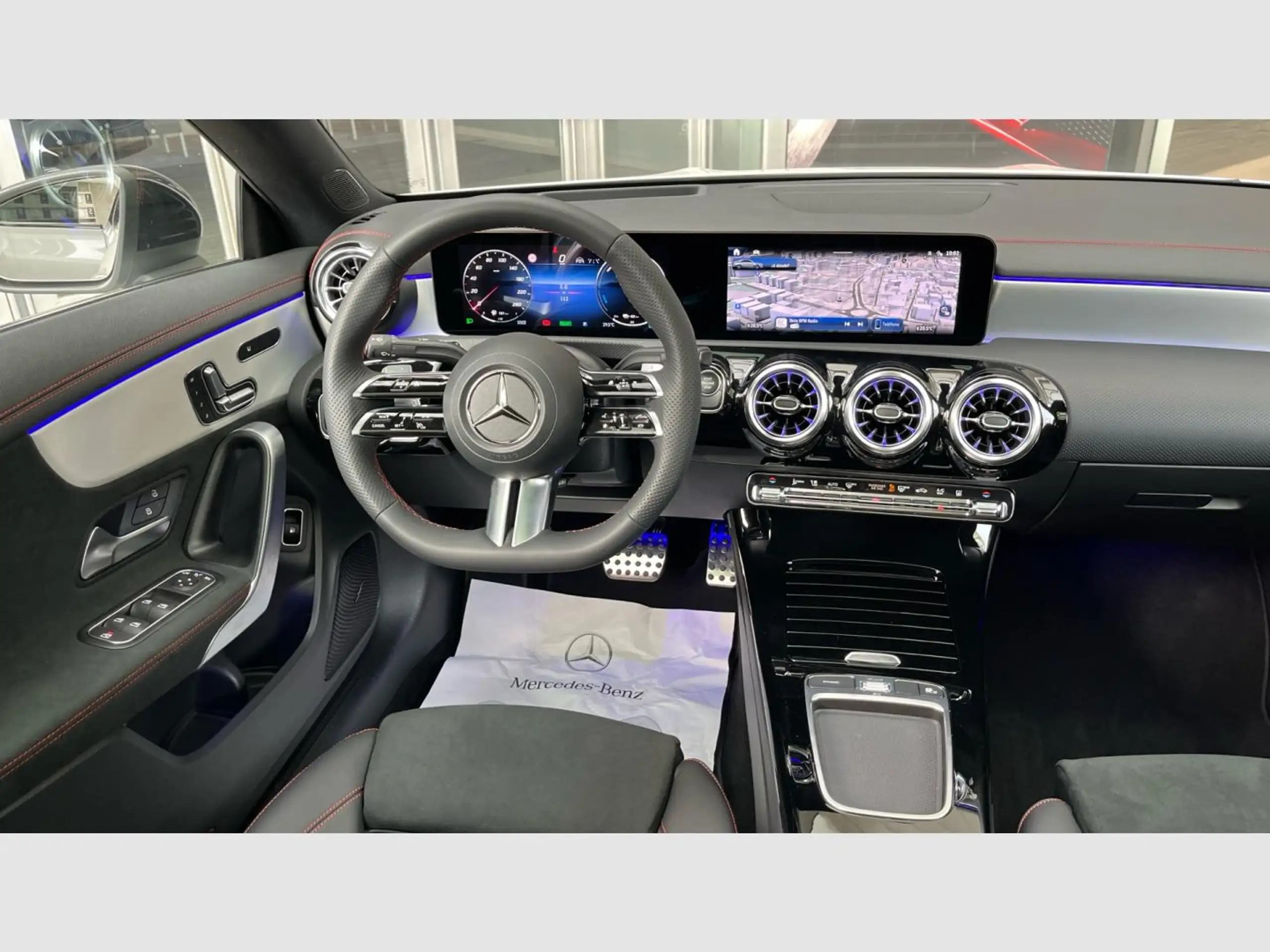 Mercedes-Benz - CLA 250