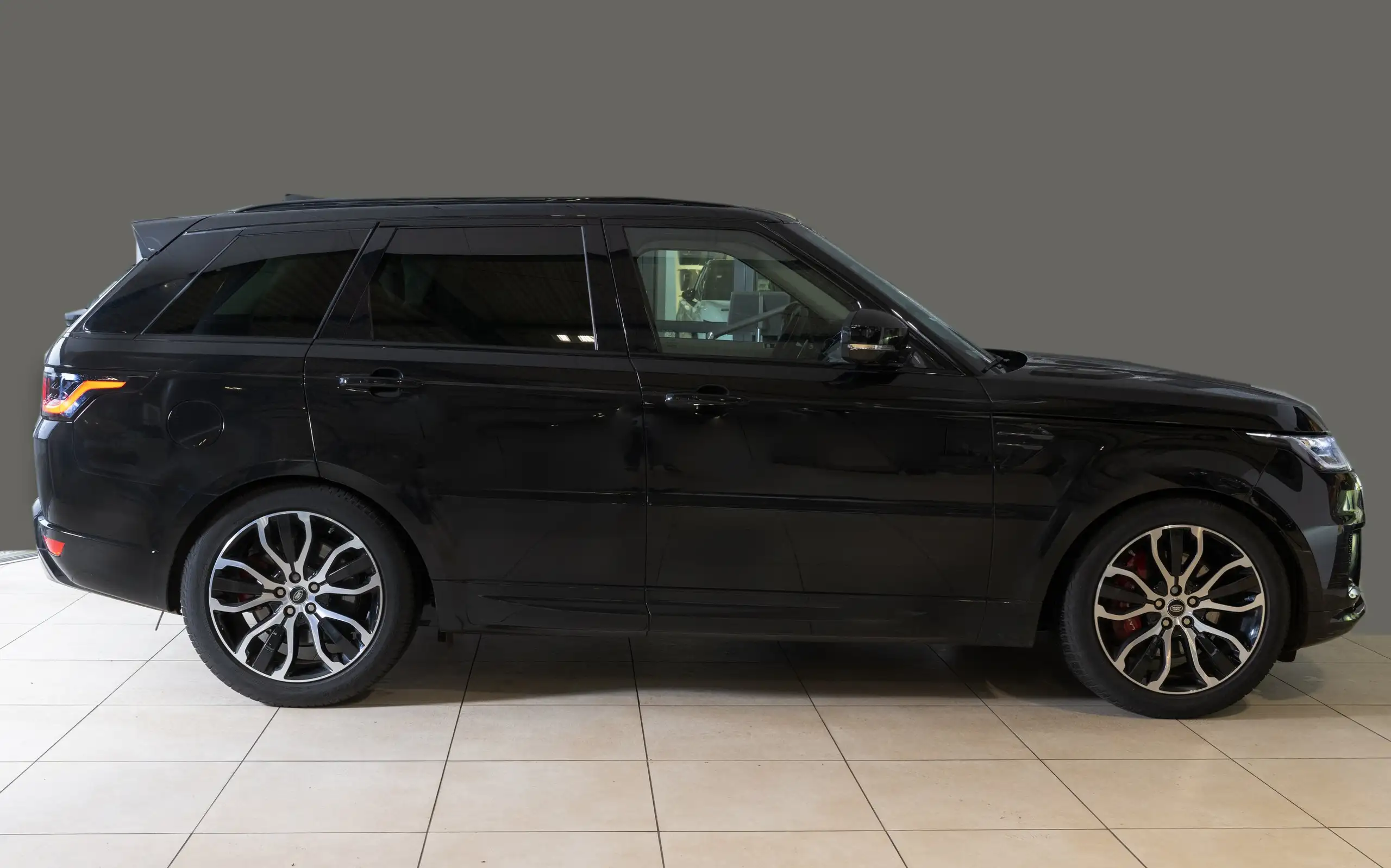 Land Rover - Range Rover Sport