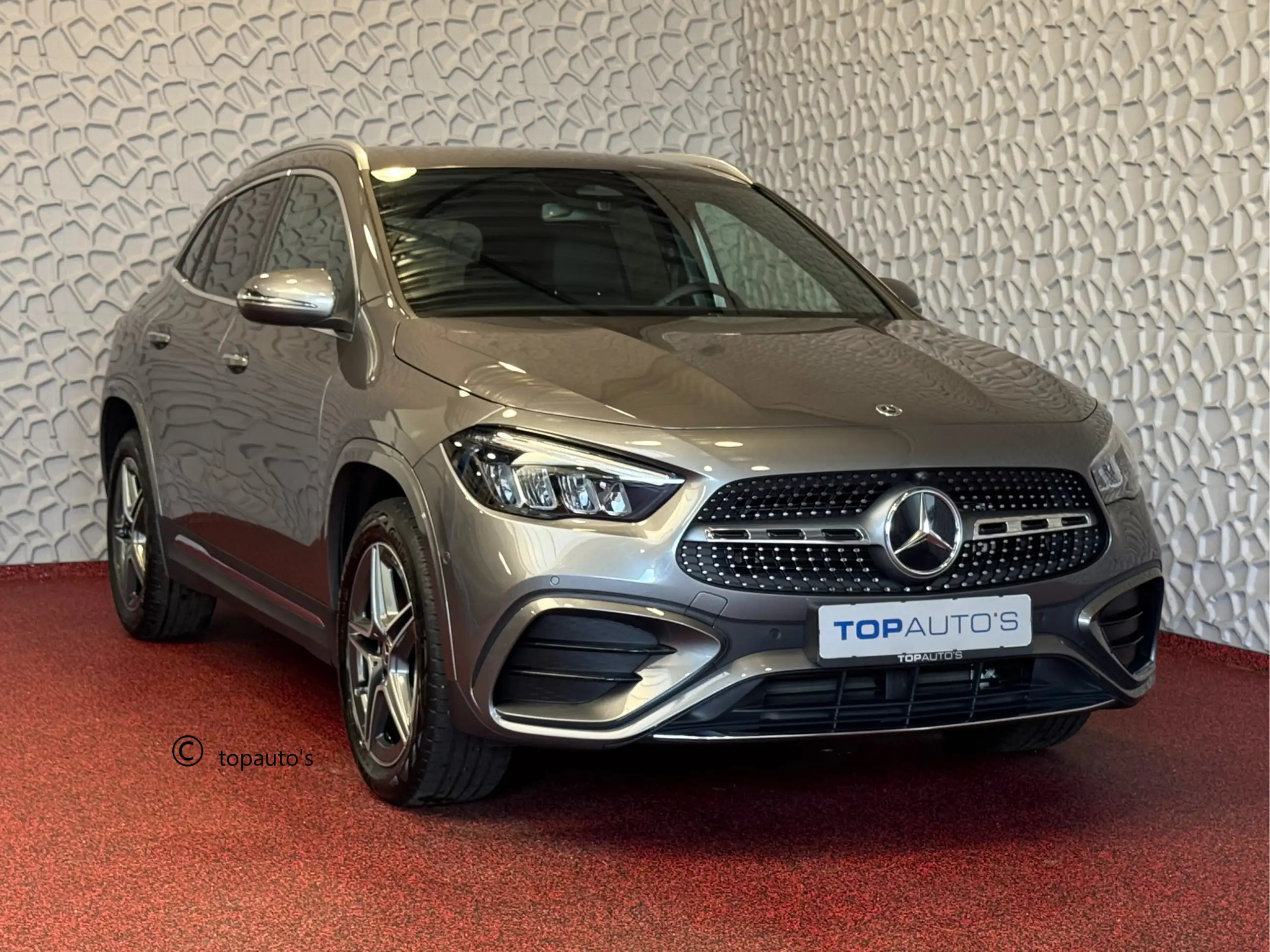 Mercedes-Benz - GLA 250