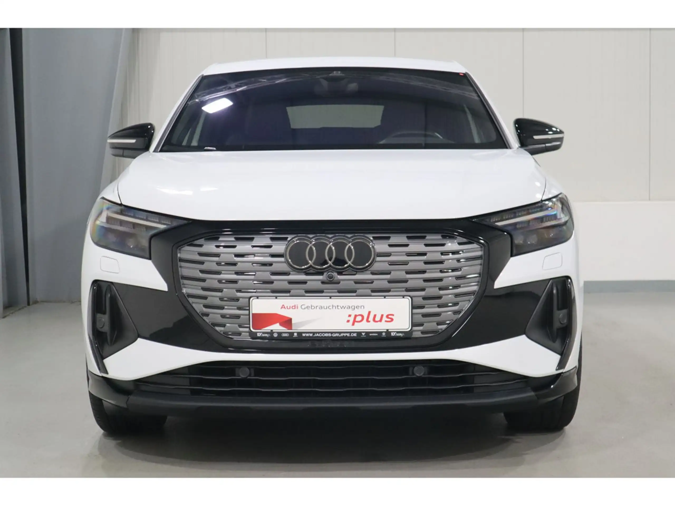 Audi - Q4 e-tron