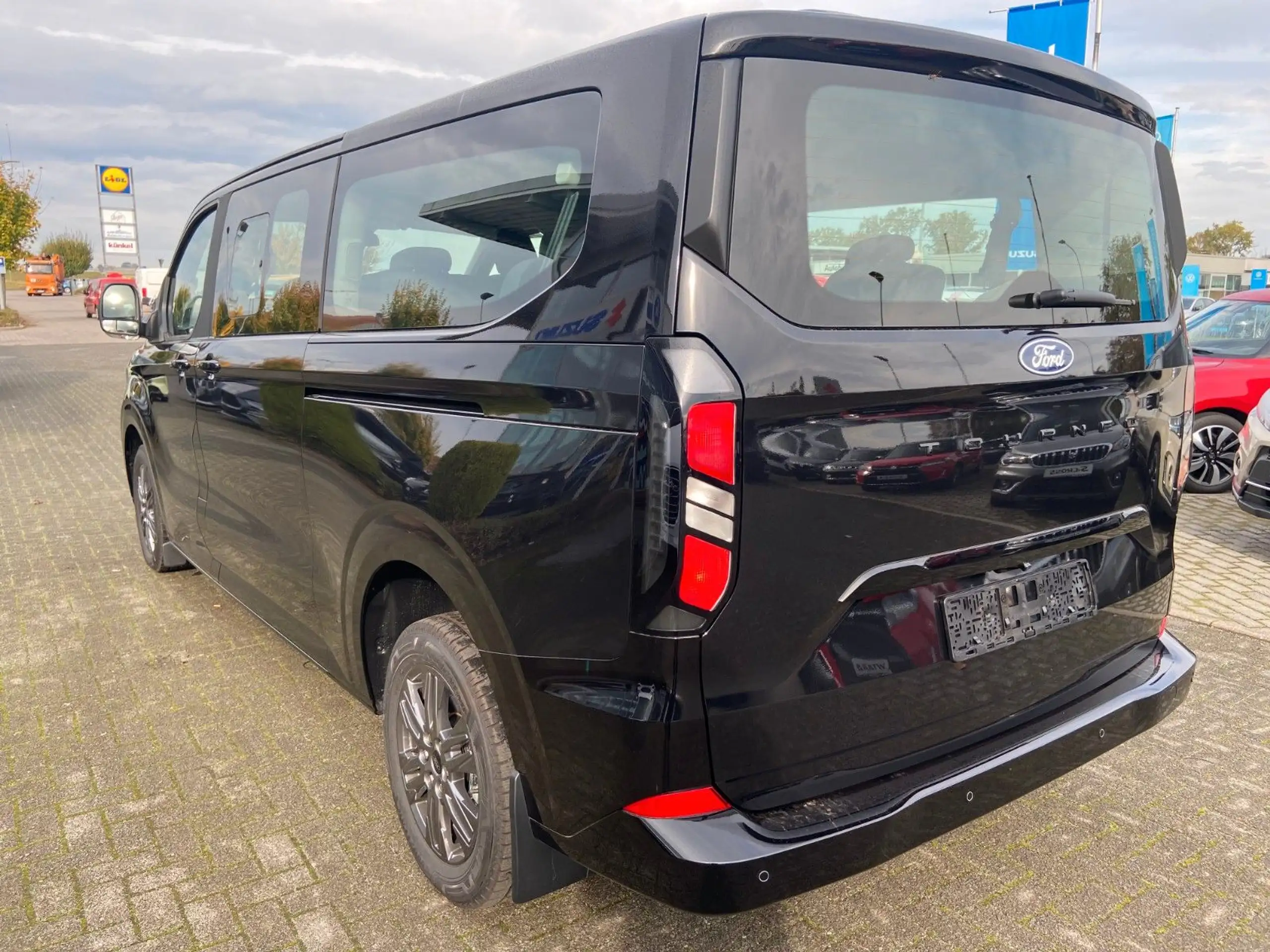 Ford - Tourneo Custom