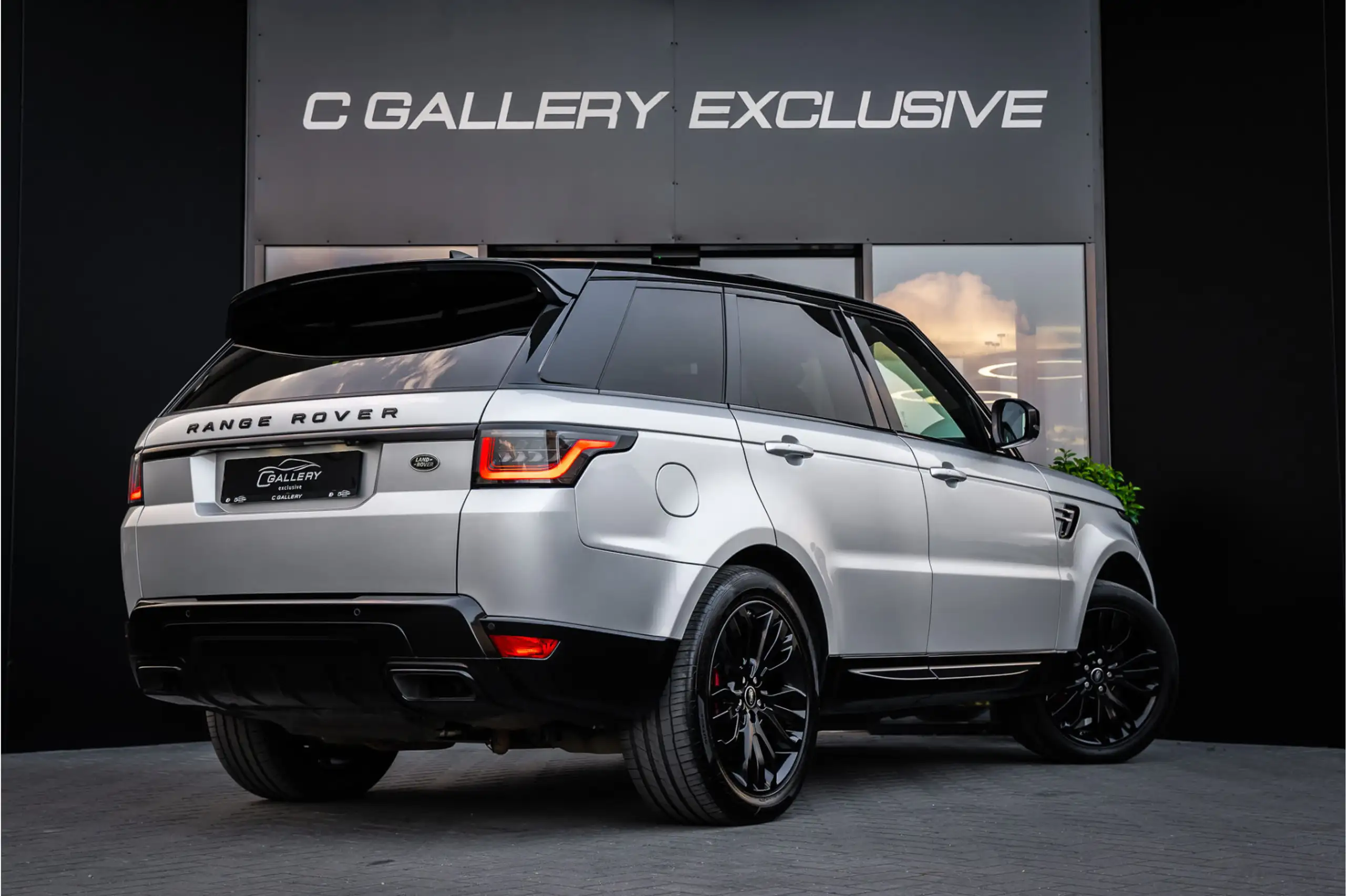 Land Rover - Range Rover Sport