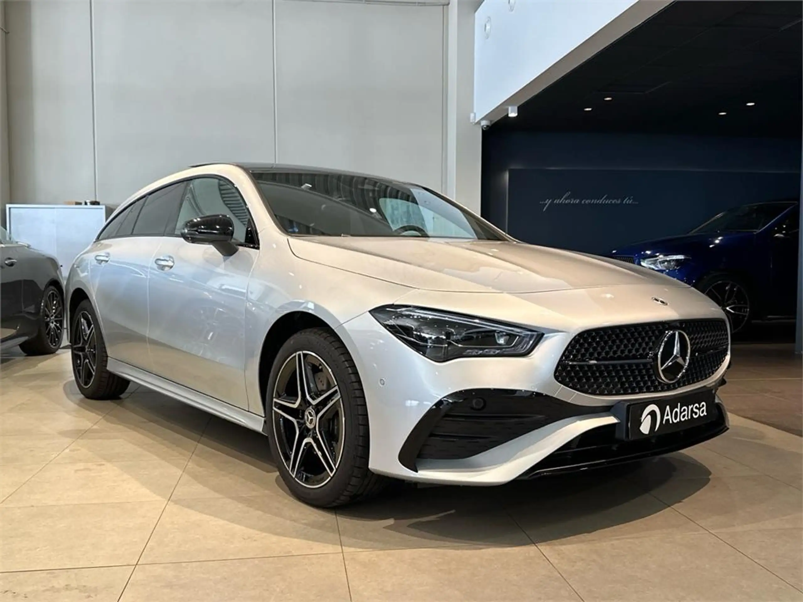 Mercedes-Benz - CLA 250