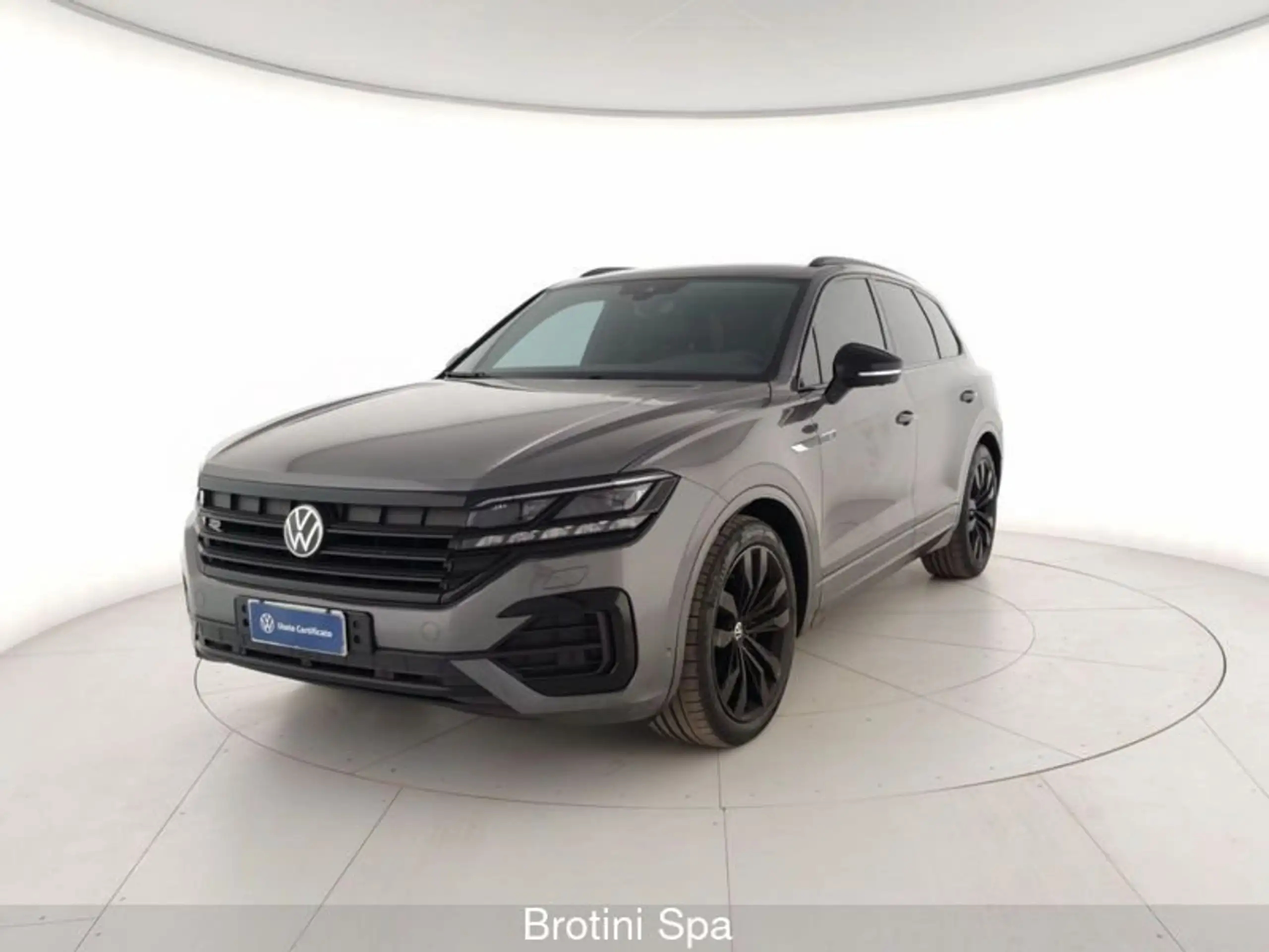 Volkswagen - Touareg