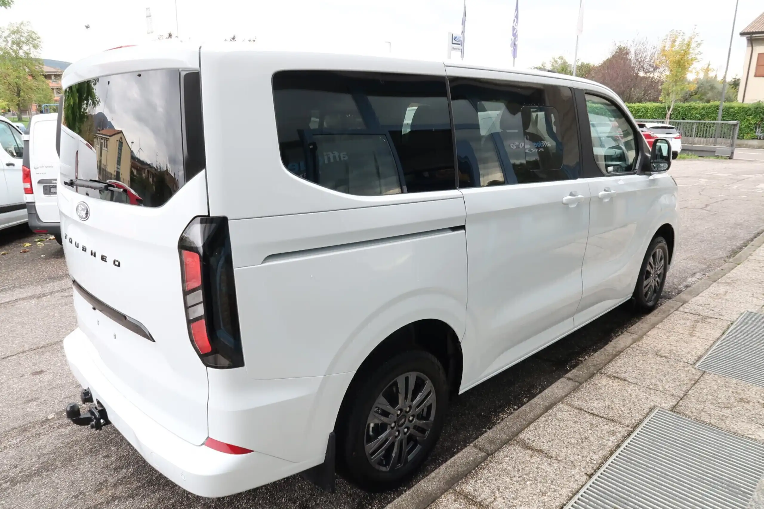 Ford - Tourneo Custom