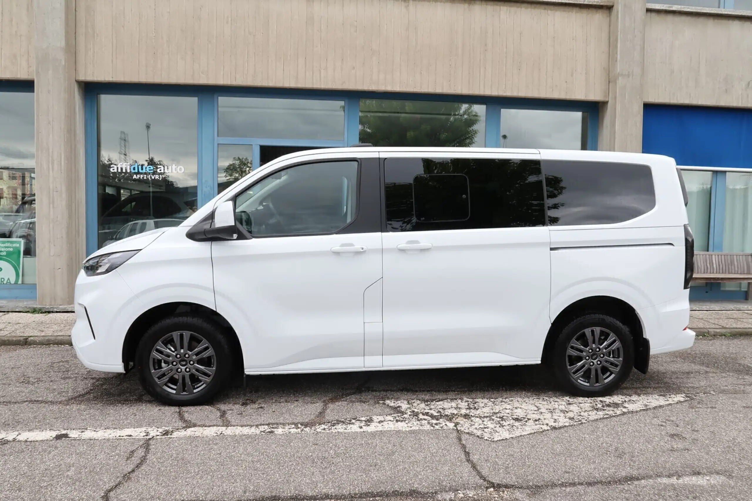 Ford - Tourneo Custom