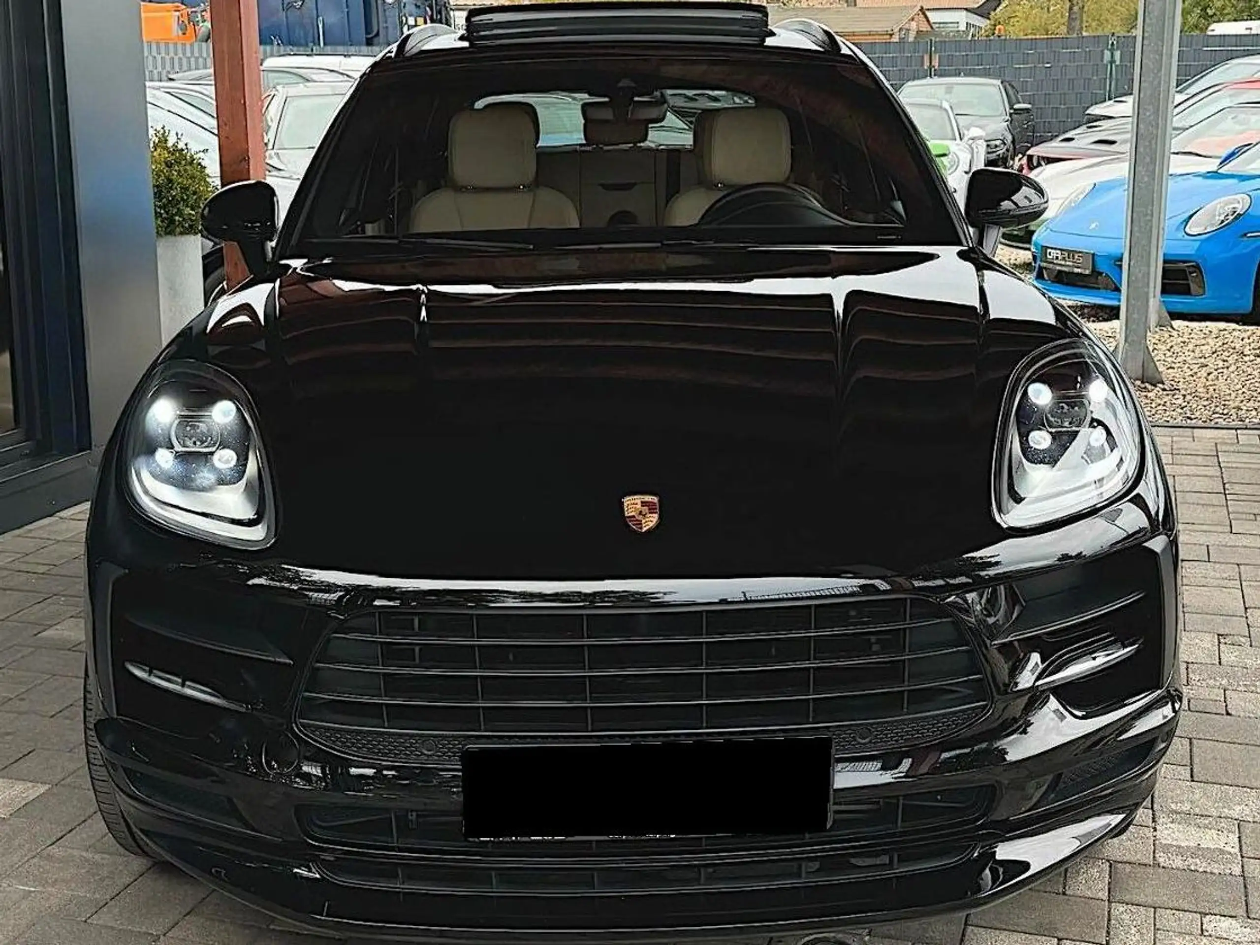 Porsche - Macan