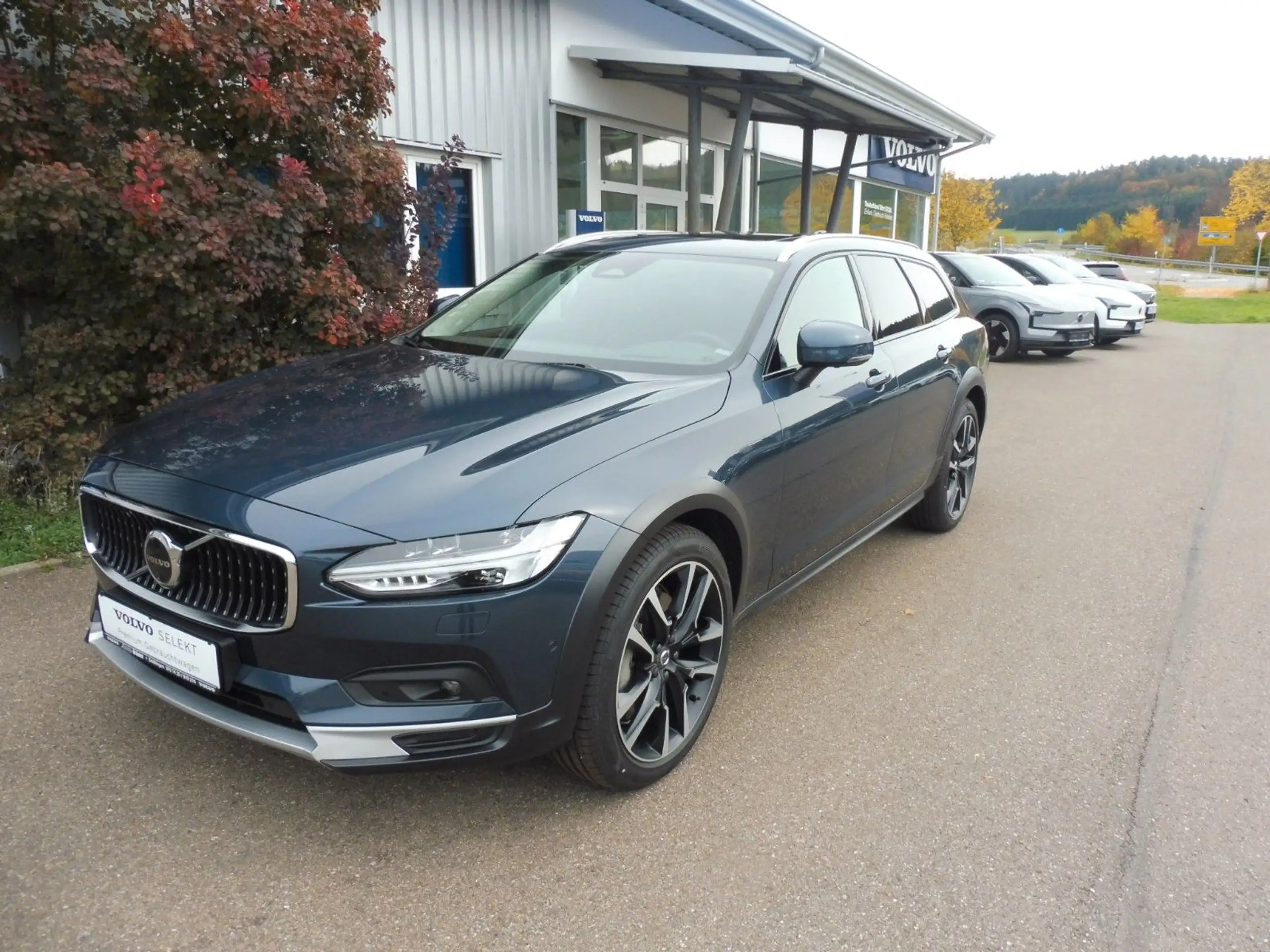 Volvo - V90 Cross Country