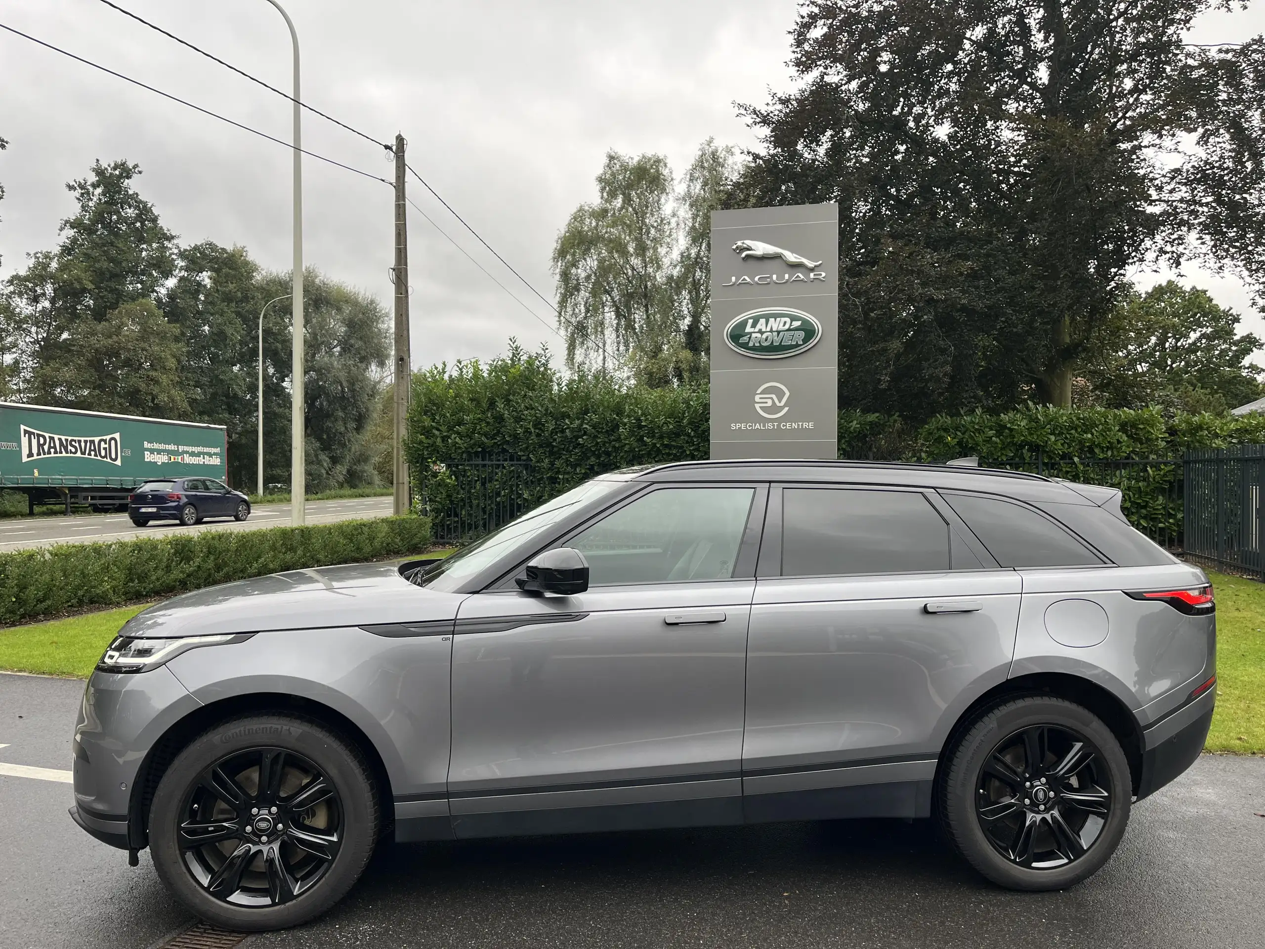 Land Rover - Range Rover Velar