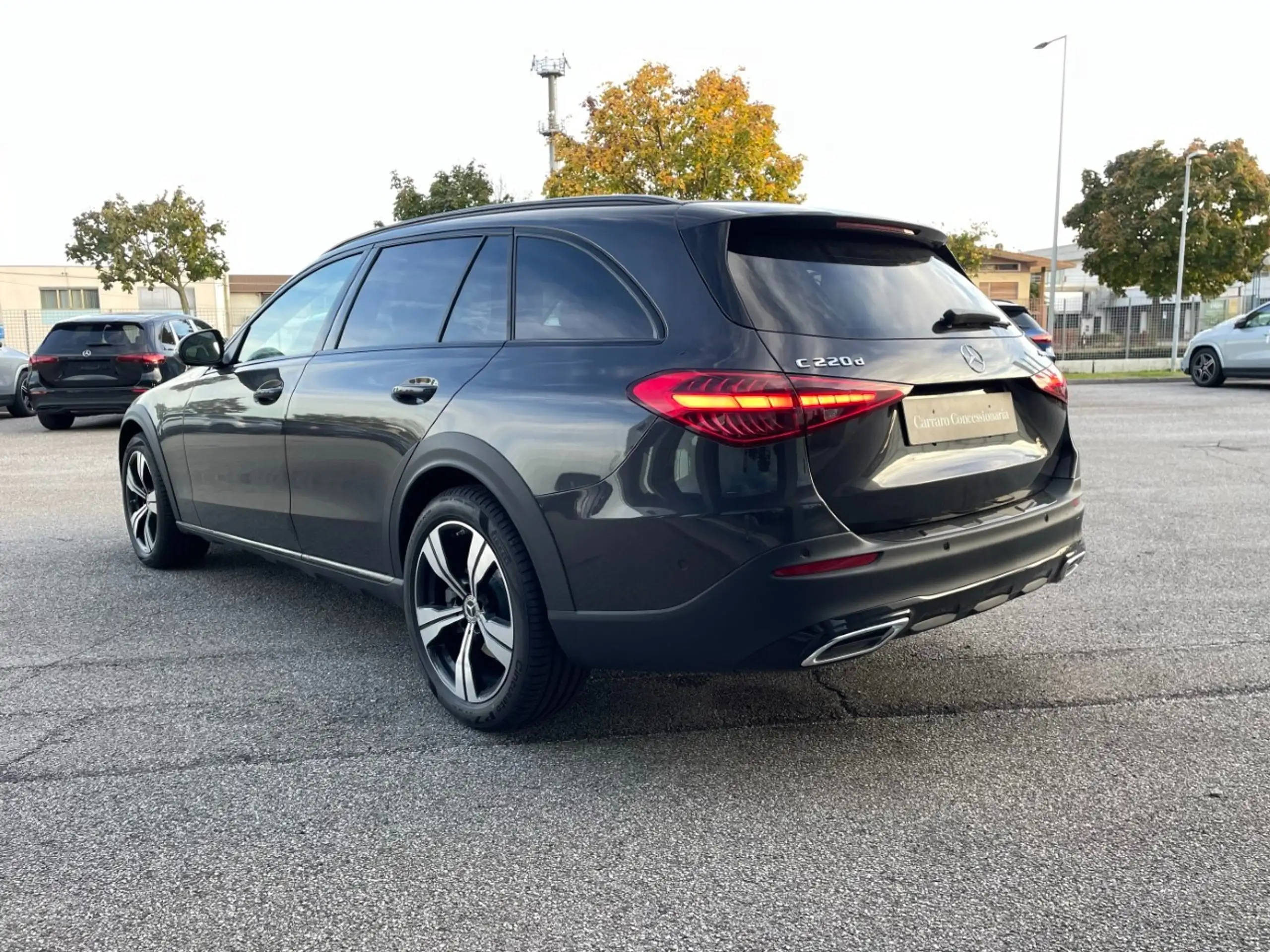 Mercedes-Benz - C 220