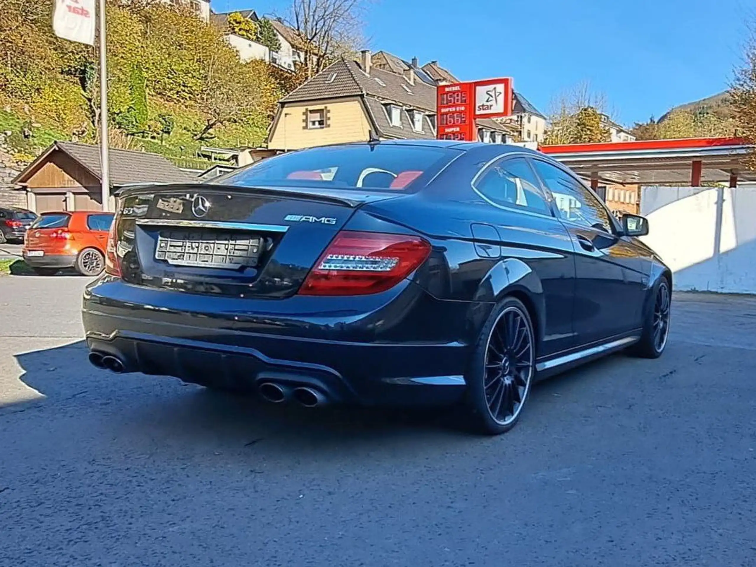 Mercedes-Benz - C 63 AMG