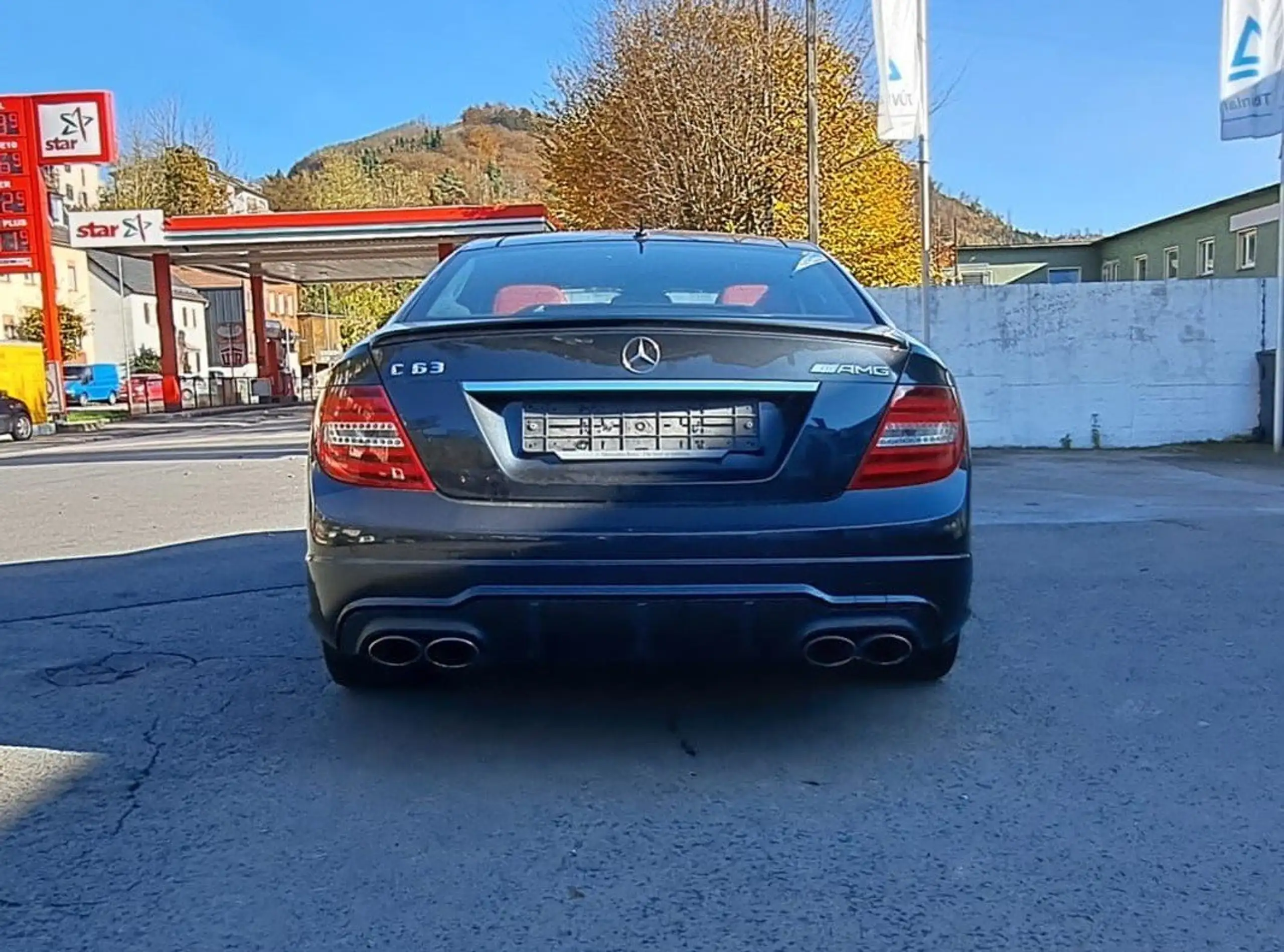 Mercedes-Benz - C 63 AMG