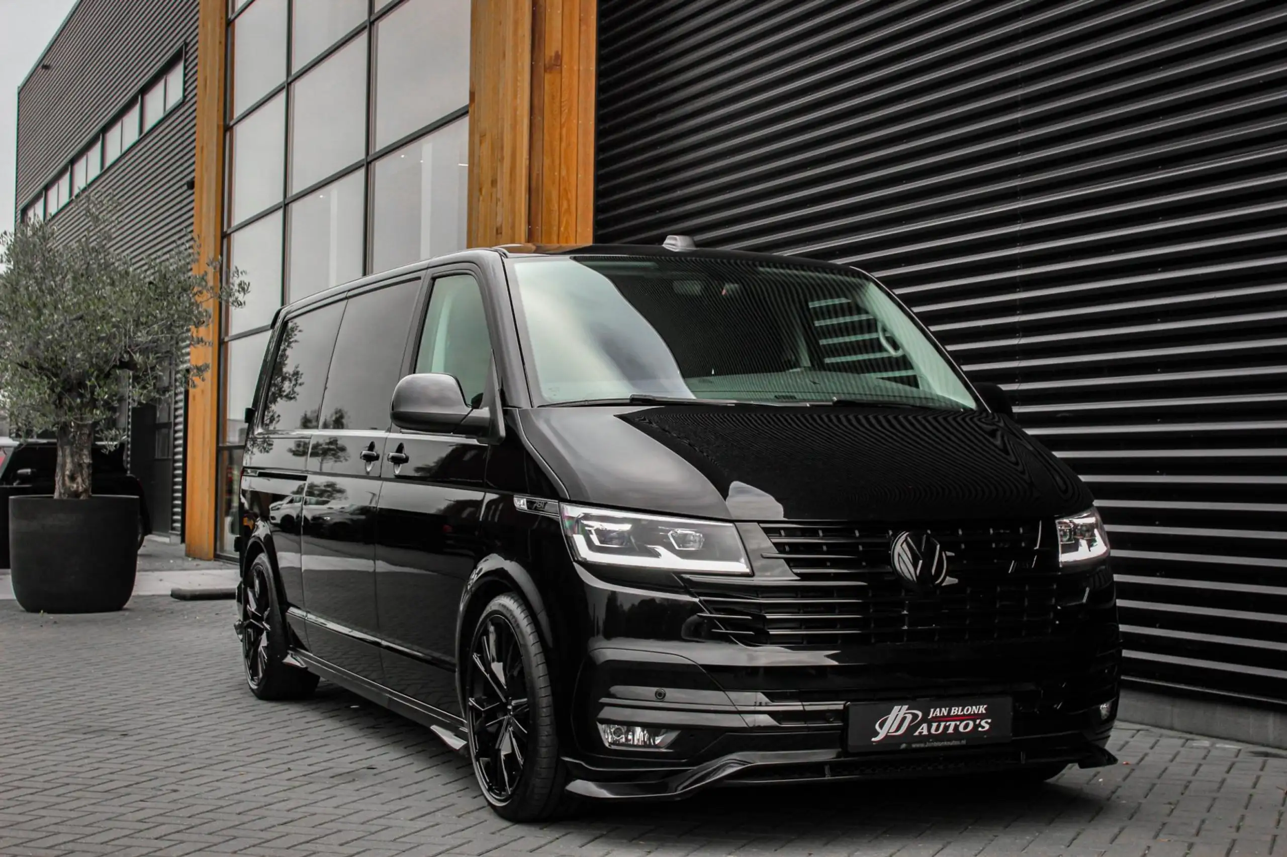 Volkswagen - Transporter