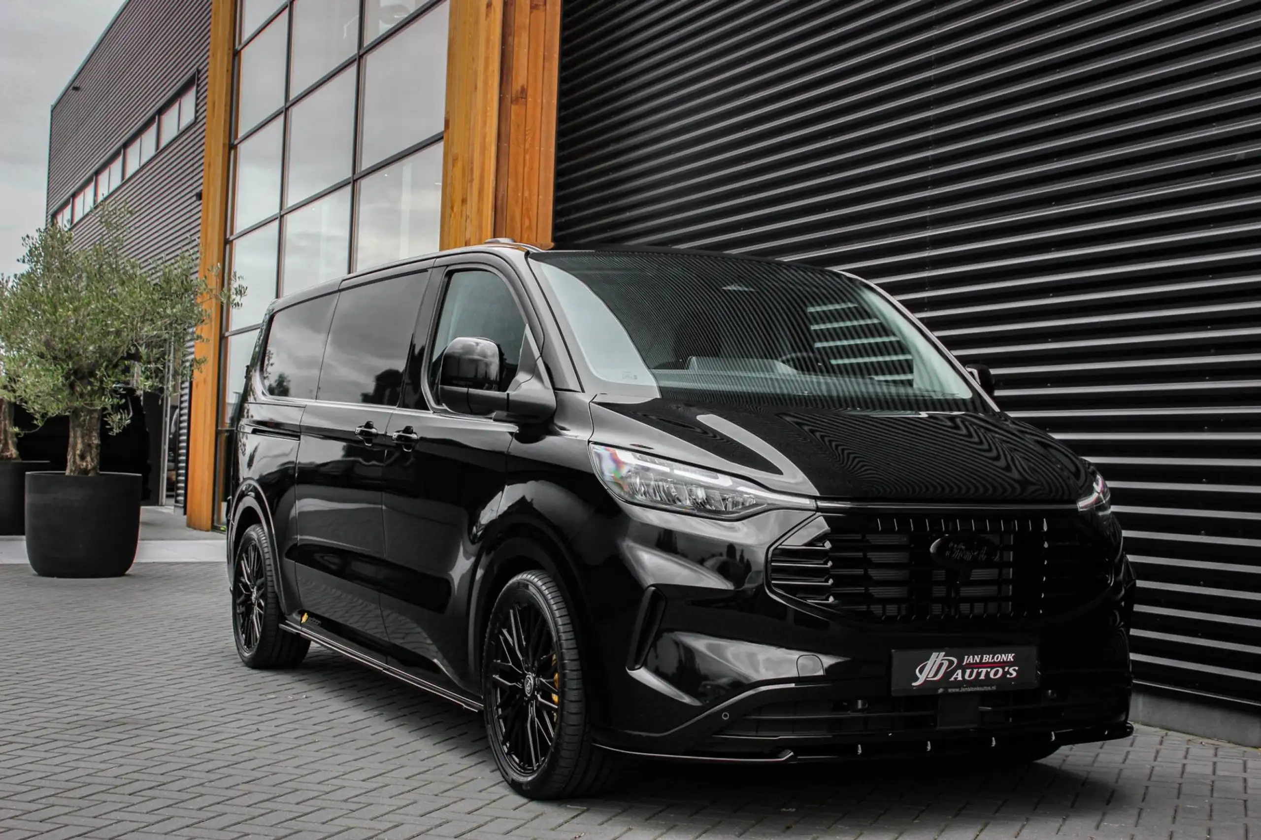 Ford - Transit Custom