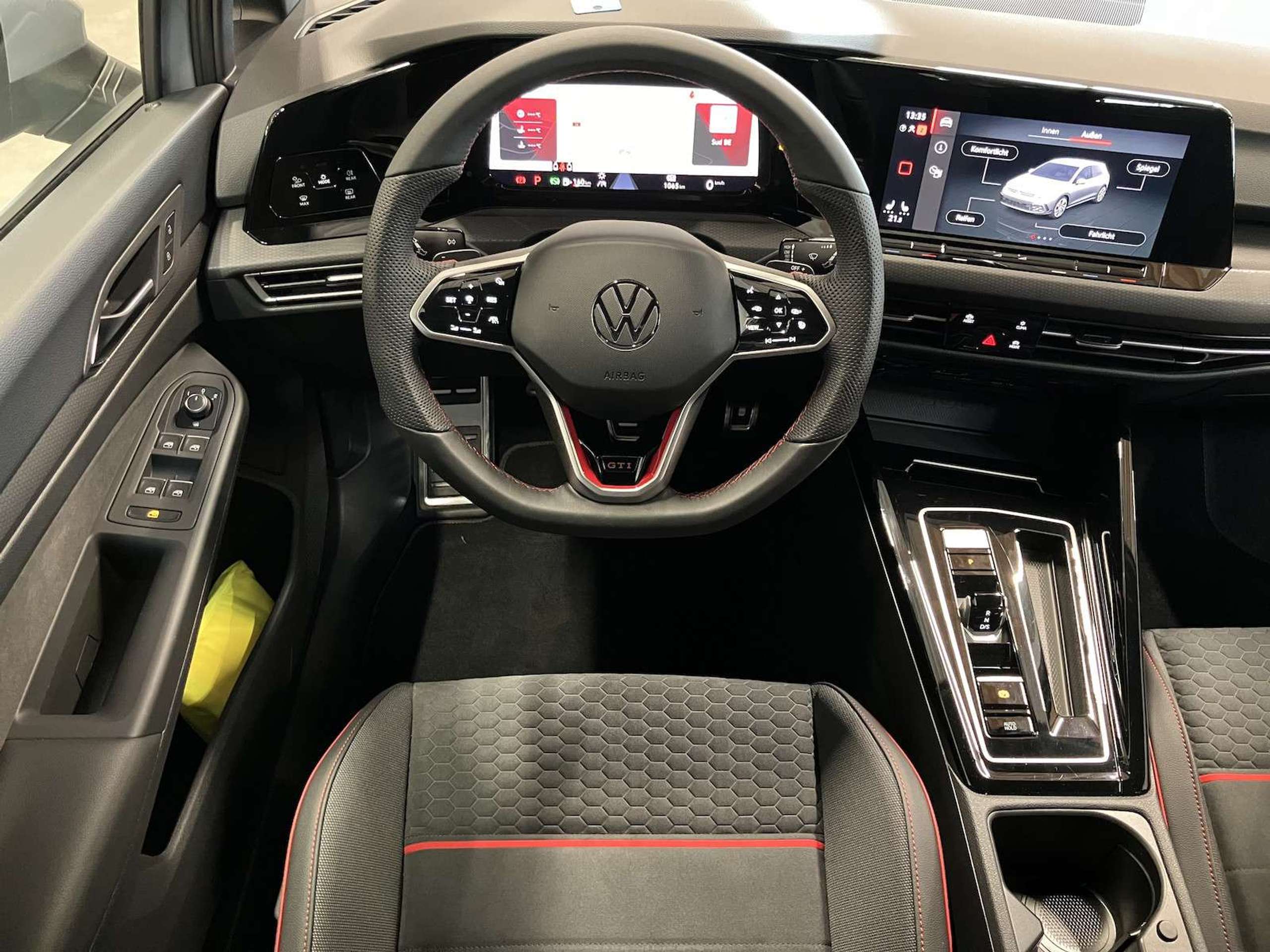 Volkswagen - Golf GTI